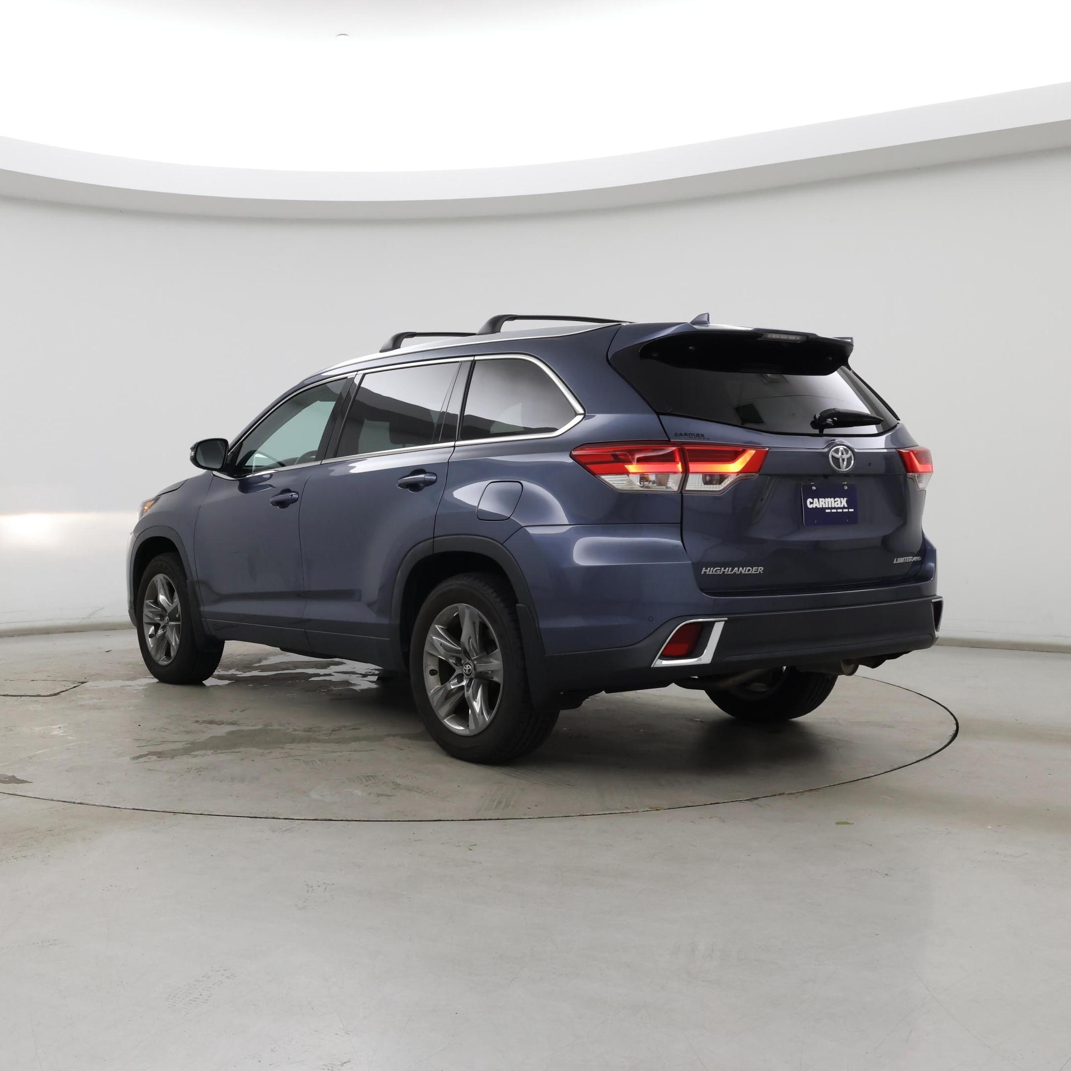 Thumbnail: 2019 Toyota Highlander - 2