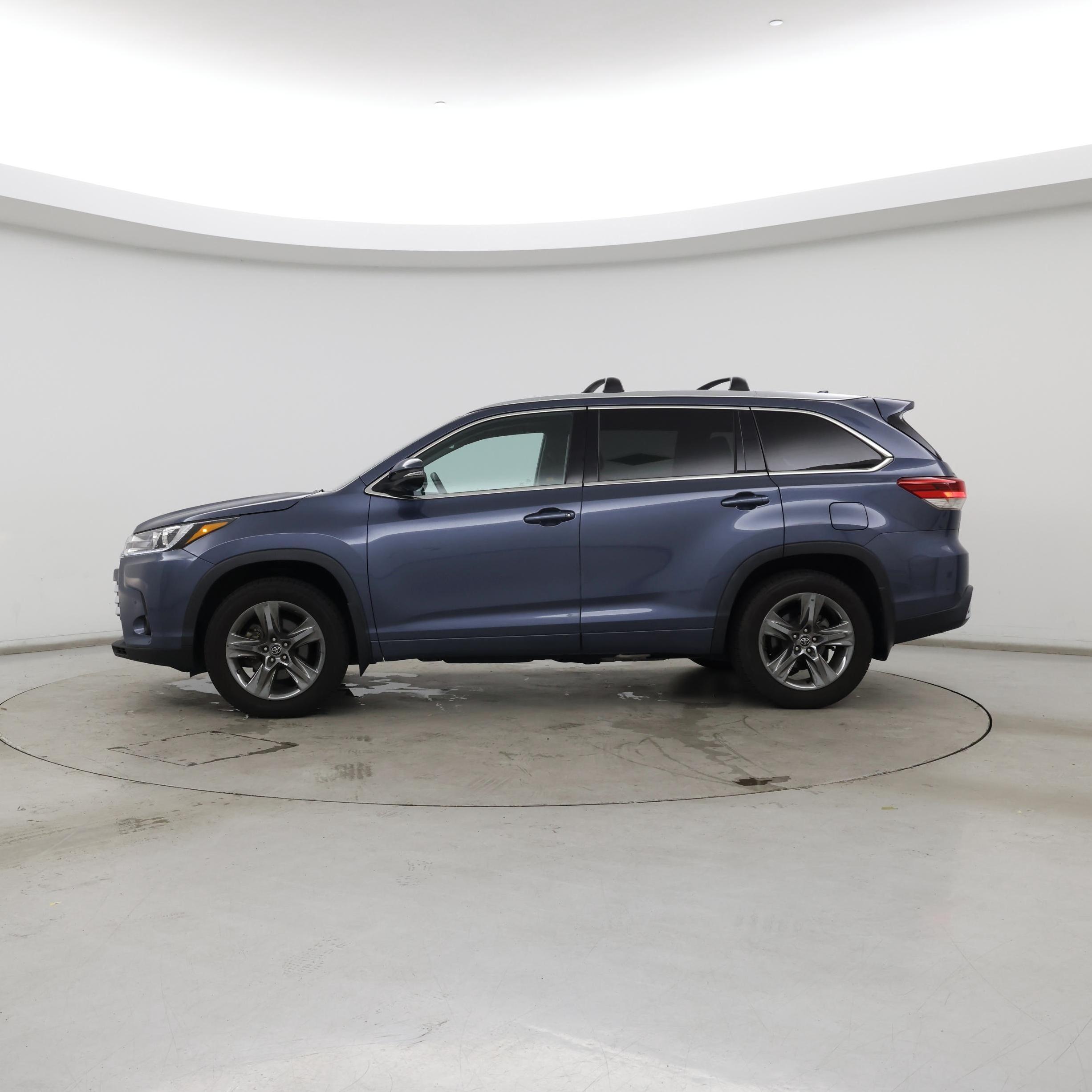 Thumbnail: 2019 Toyota Highlander - 3