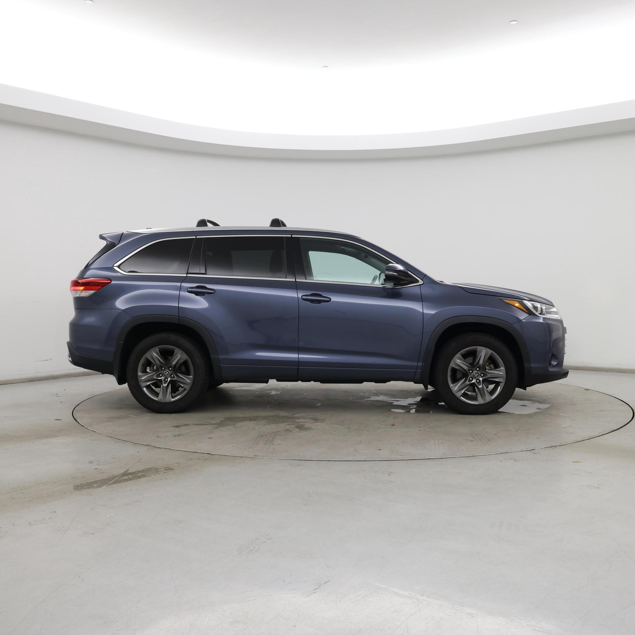 Thumbnail: 2019 Toyota Highlander - 7