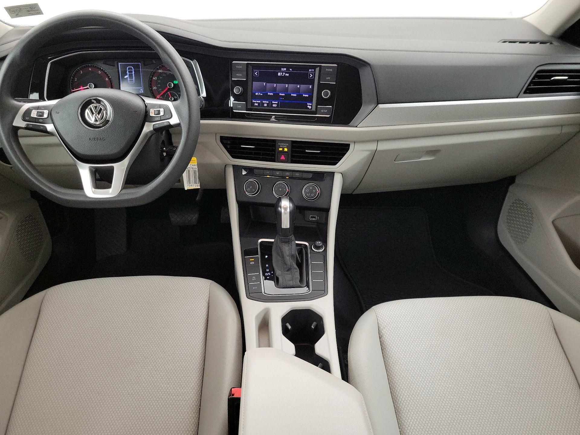 Thumbnail: 2019 Volkswagen Jetta - 9
