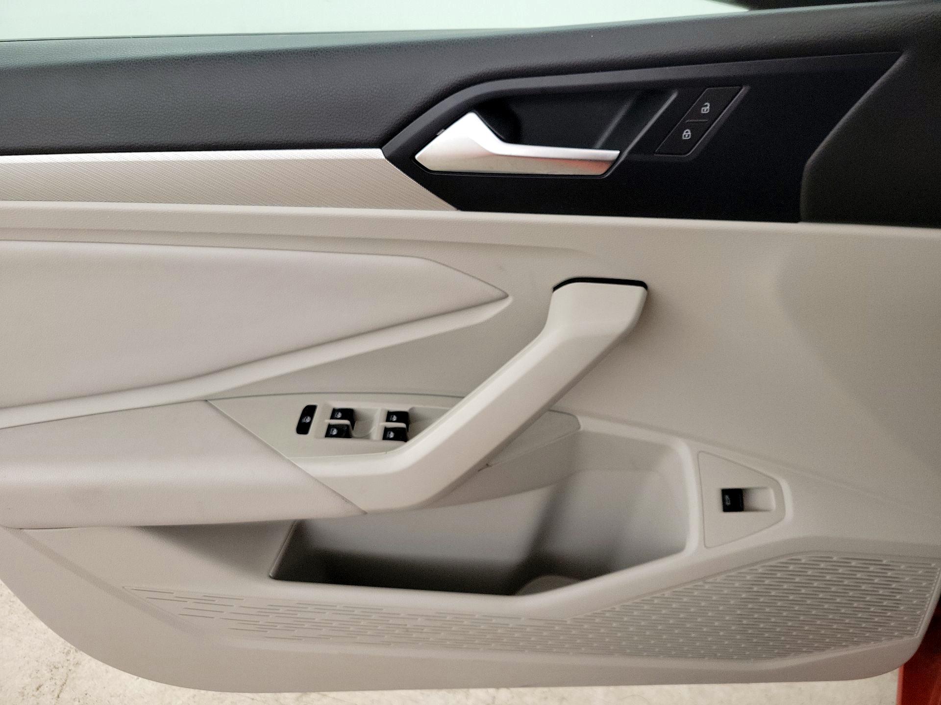 Thumbnail: 2019 Volkswagen Jetta - 12