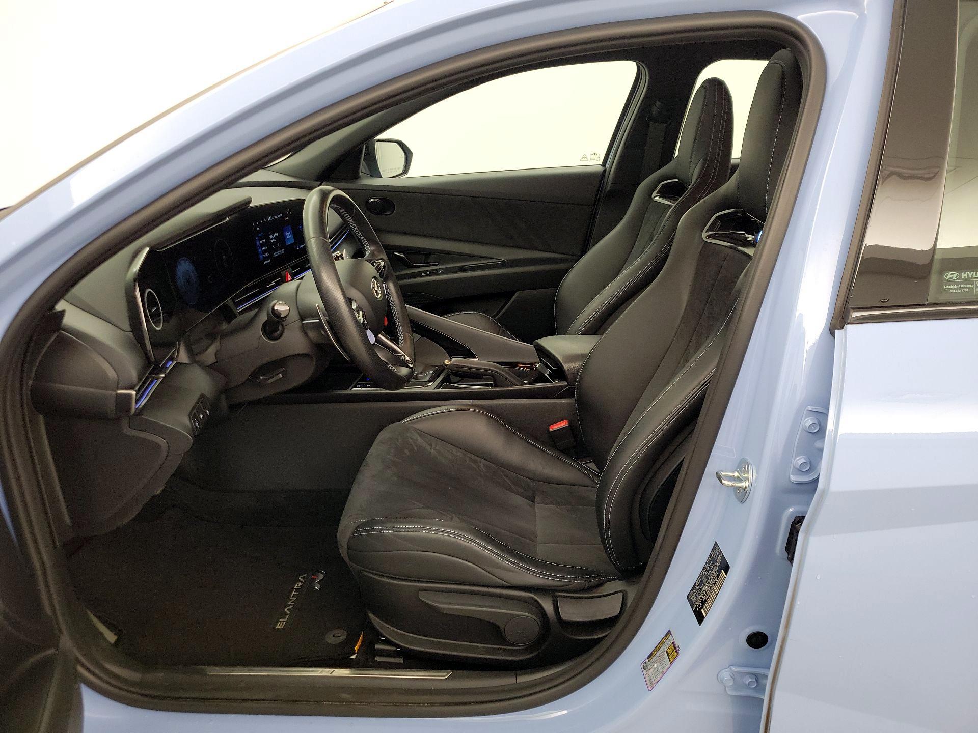 Thumbnail: 2023 Hyundai Elantra - 11