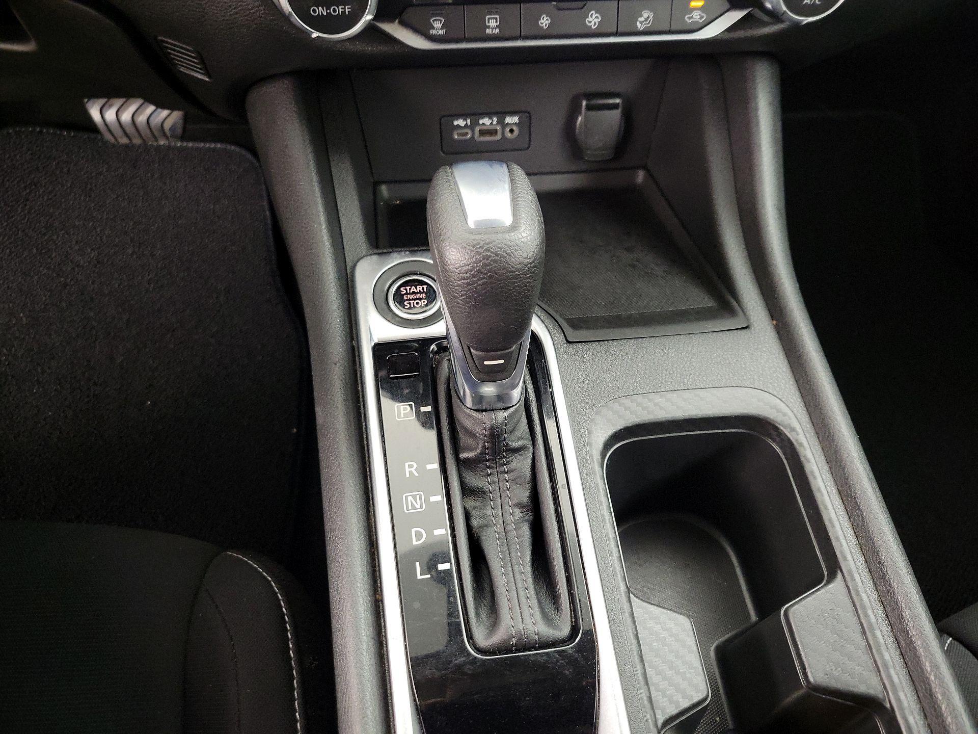 Thumbnail: 2021 Nissan Sentra - 17