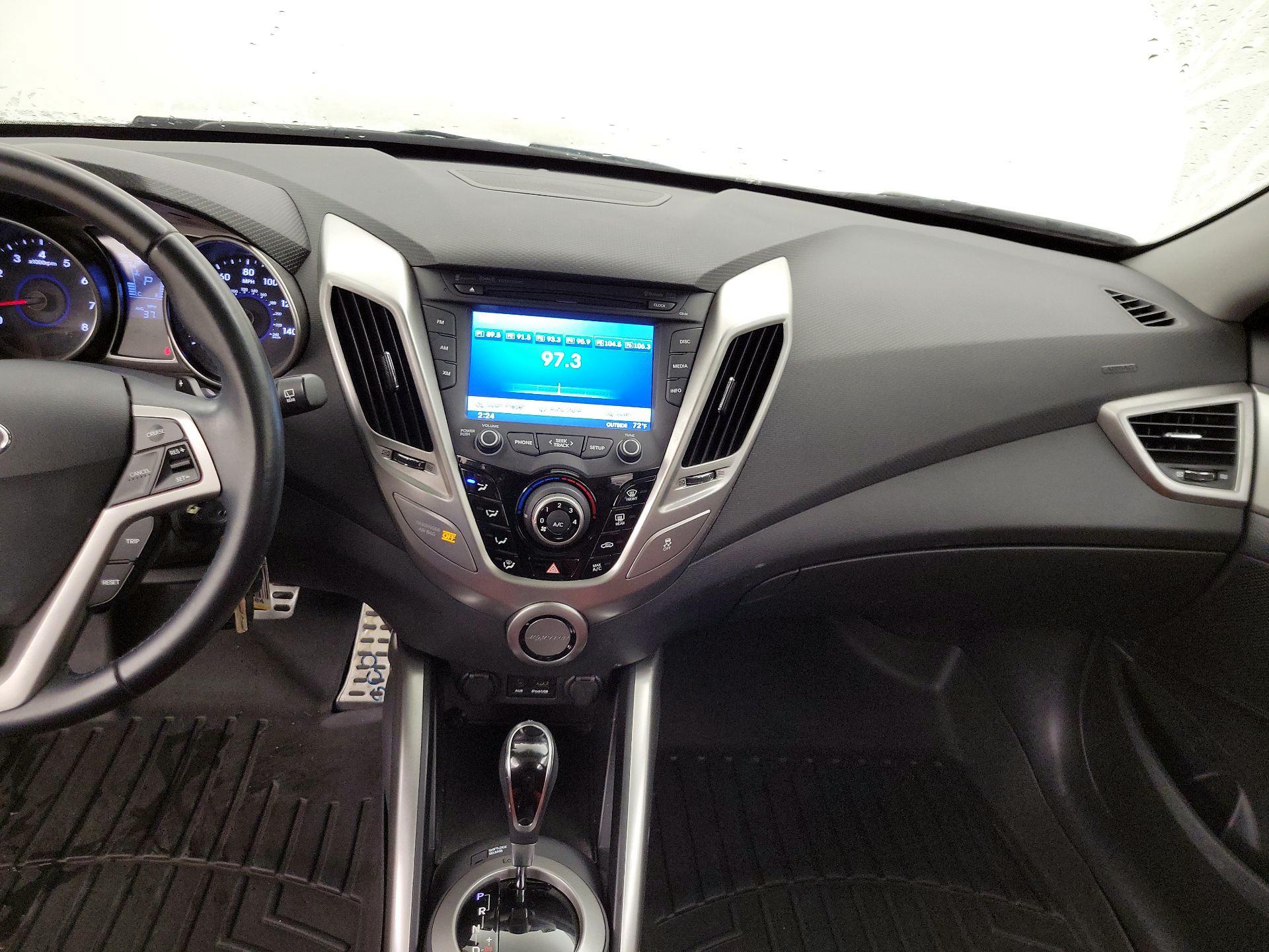 Thumbnail: 2014 Hyundai Veloster - 9