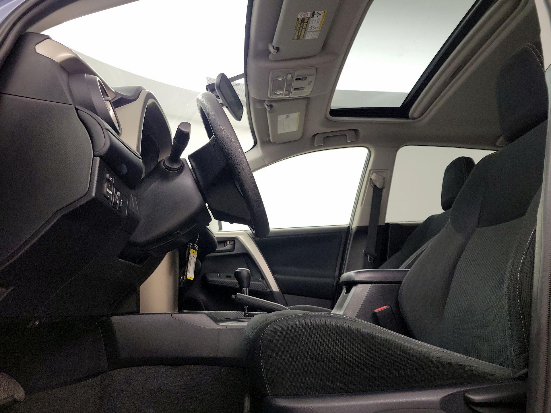 Thumbnail: 2013 Toyota RAV4 - 19