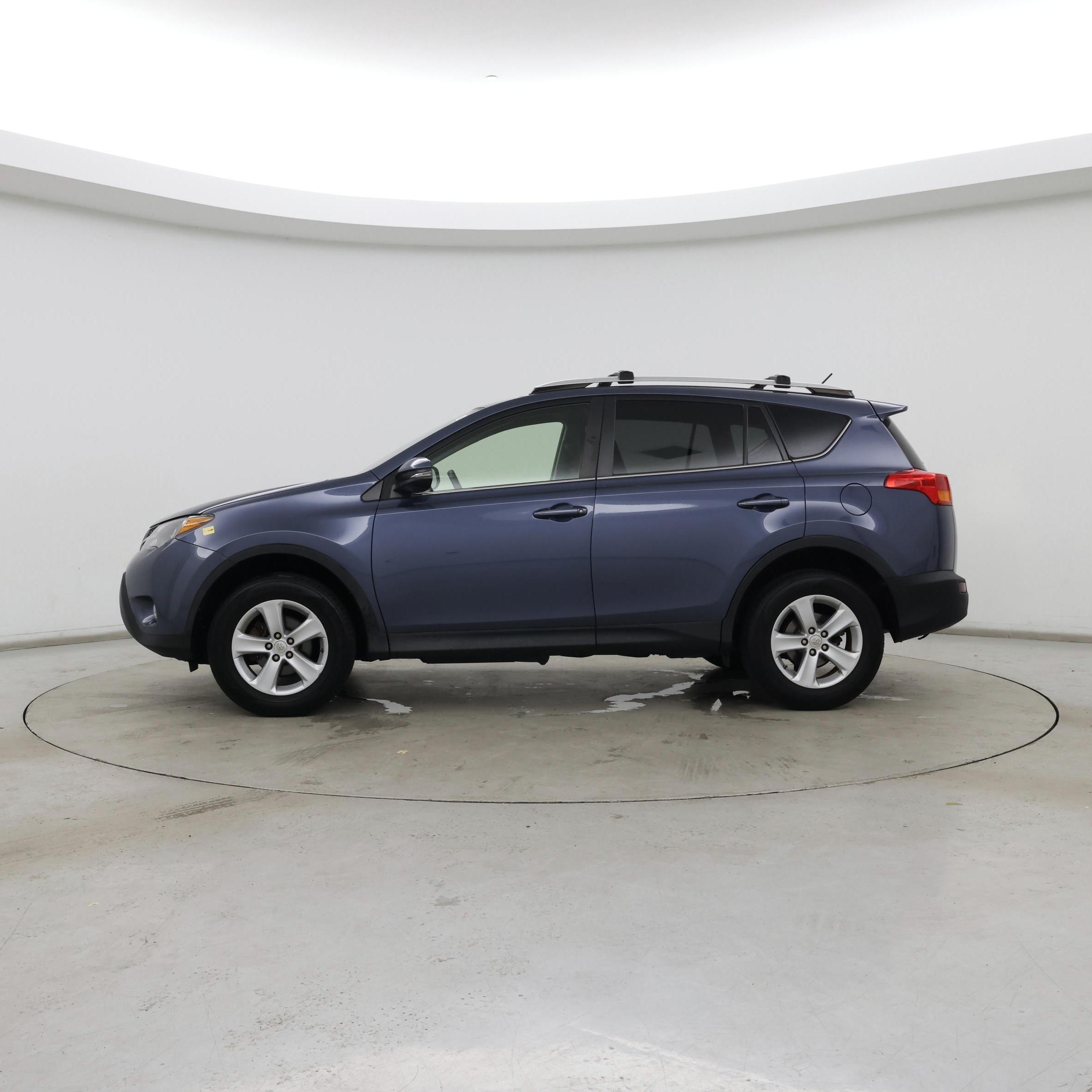Thumbnail: 2013 Toyota RAV4 - 3