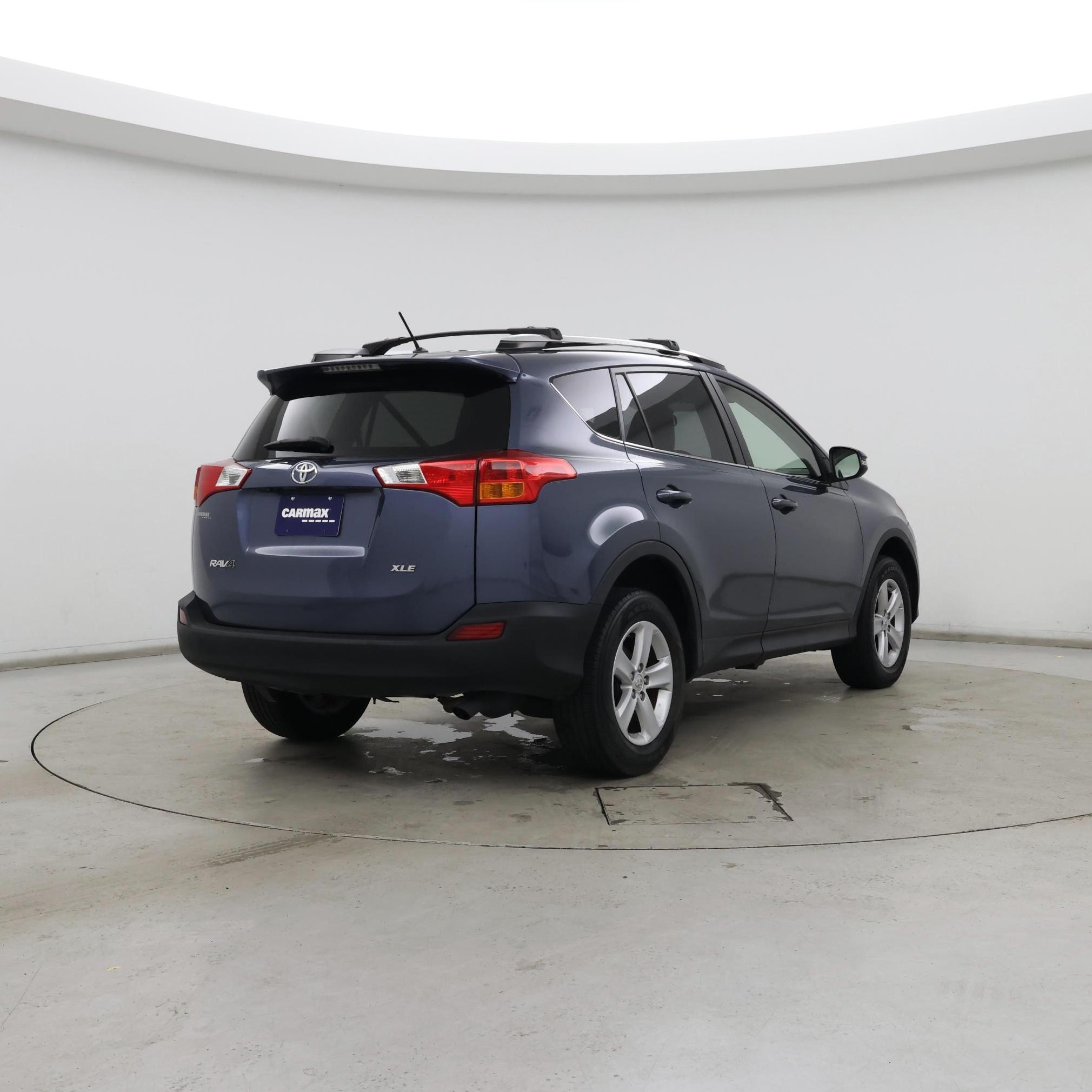Thumbnail: 2013 Toyota RAV4 - 8
