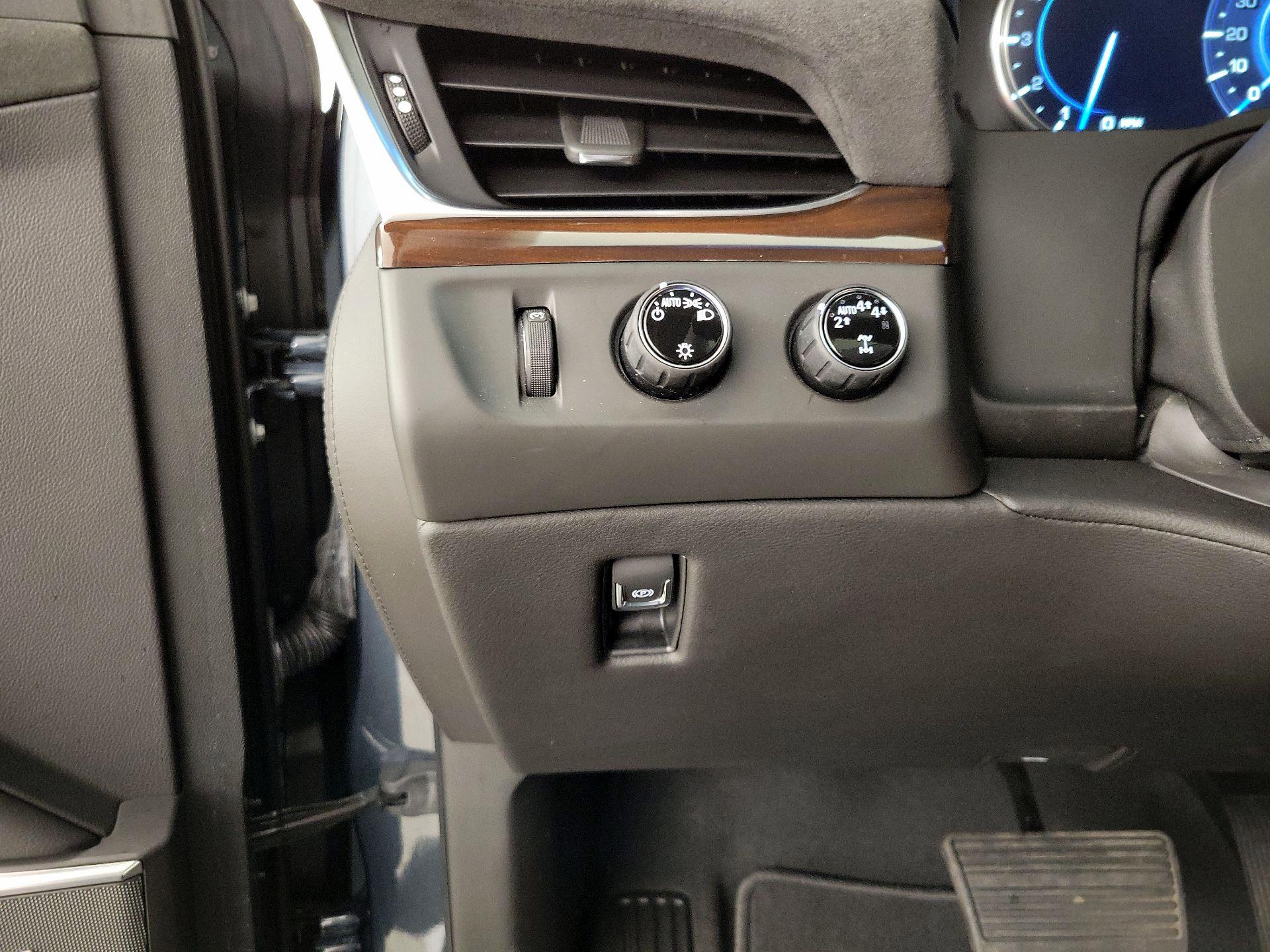 Thumbnail: 2019 Cadillac Escalade - 13