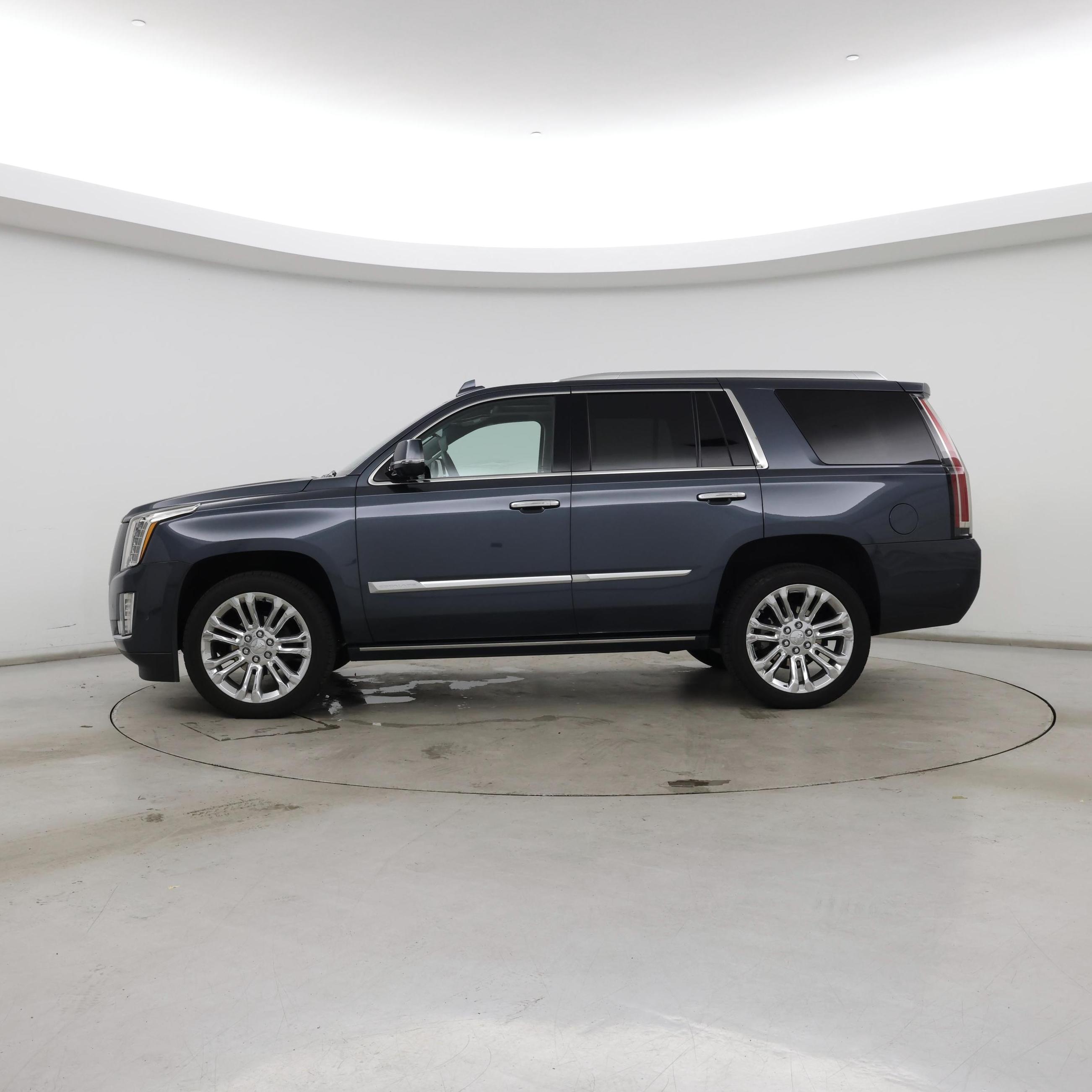 Thumbnail: 2019 Cadillac Escalade - 3
