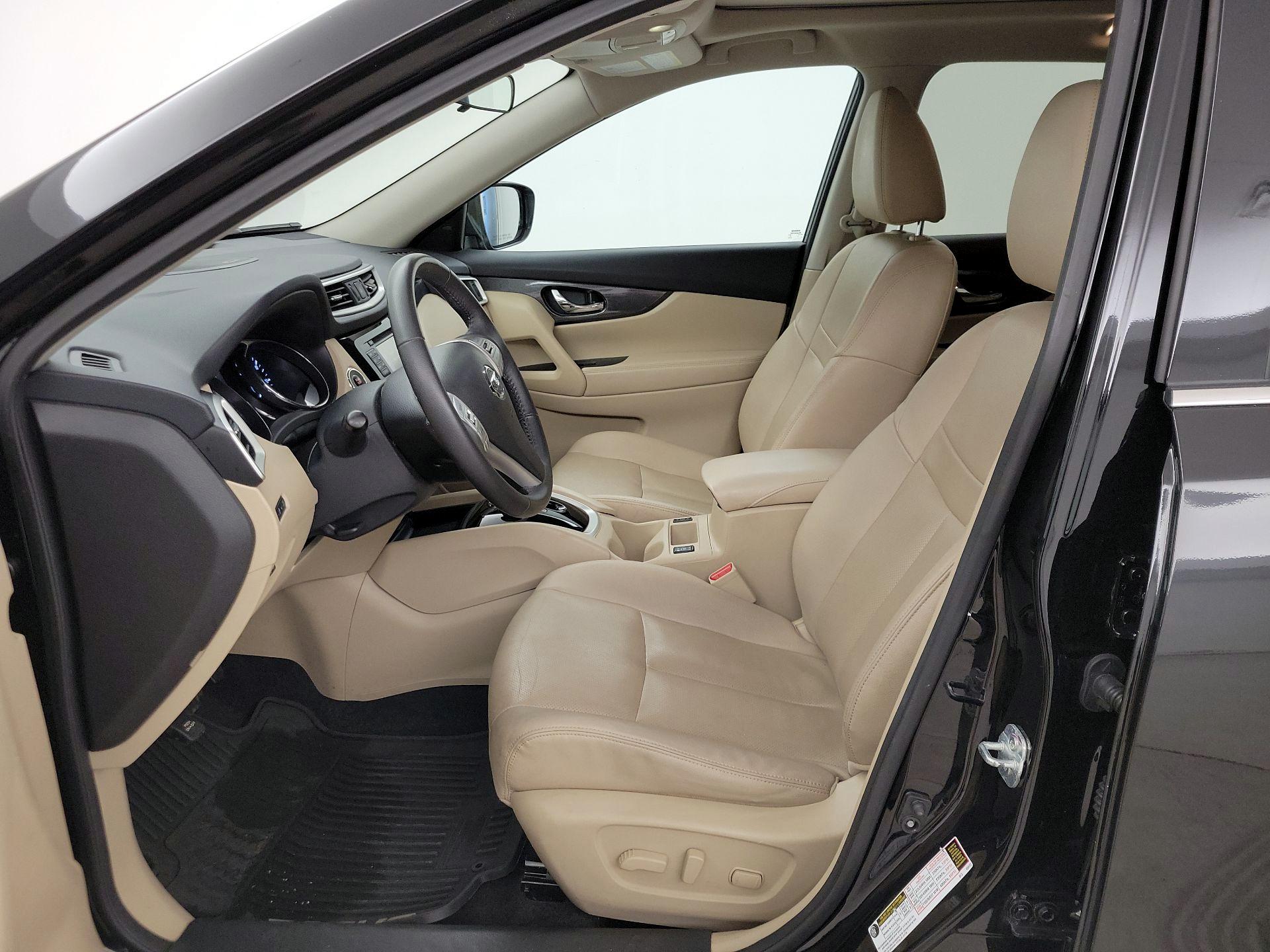 Thumbnail: 2016 Nissan Rogue - 11