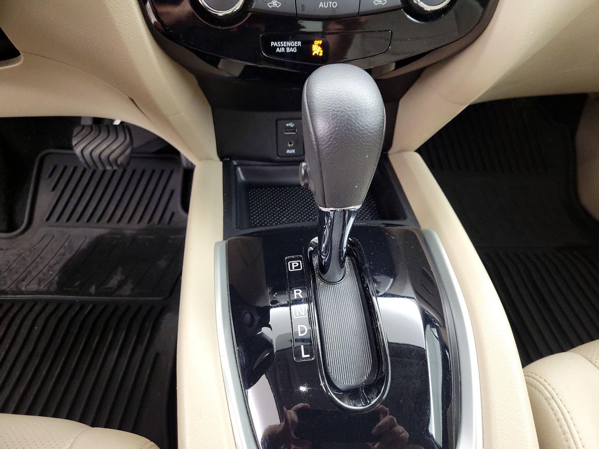 Thumbnail: 2016 Nissan Rogue - 18