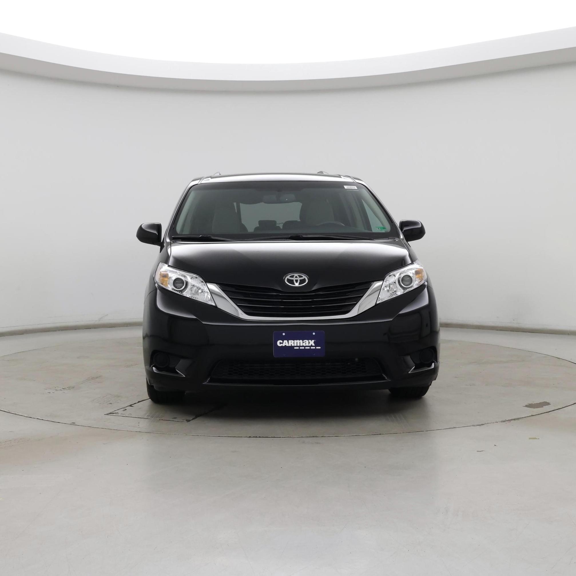 Thumbnail: 2017 Toyota Sienna - 5