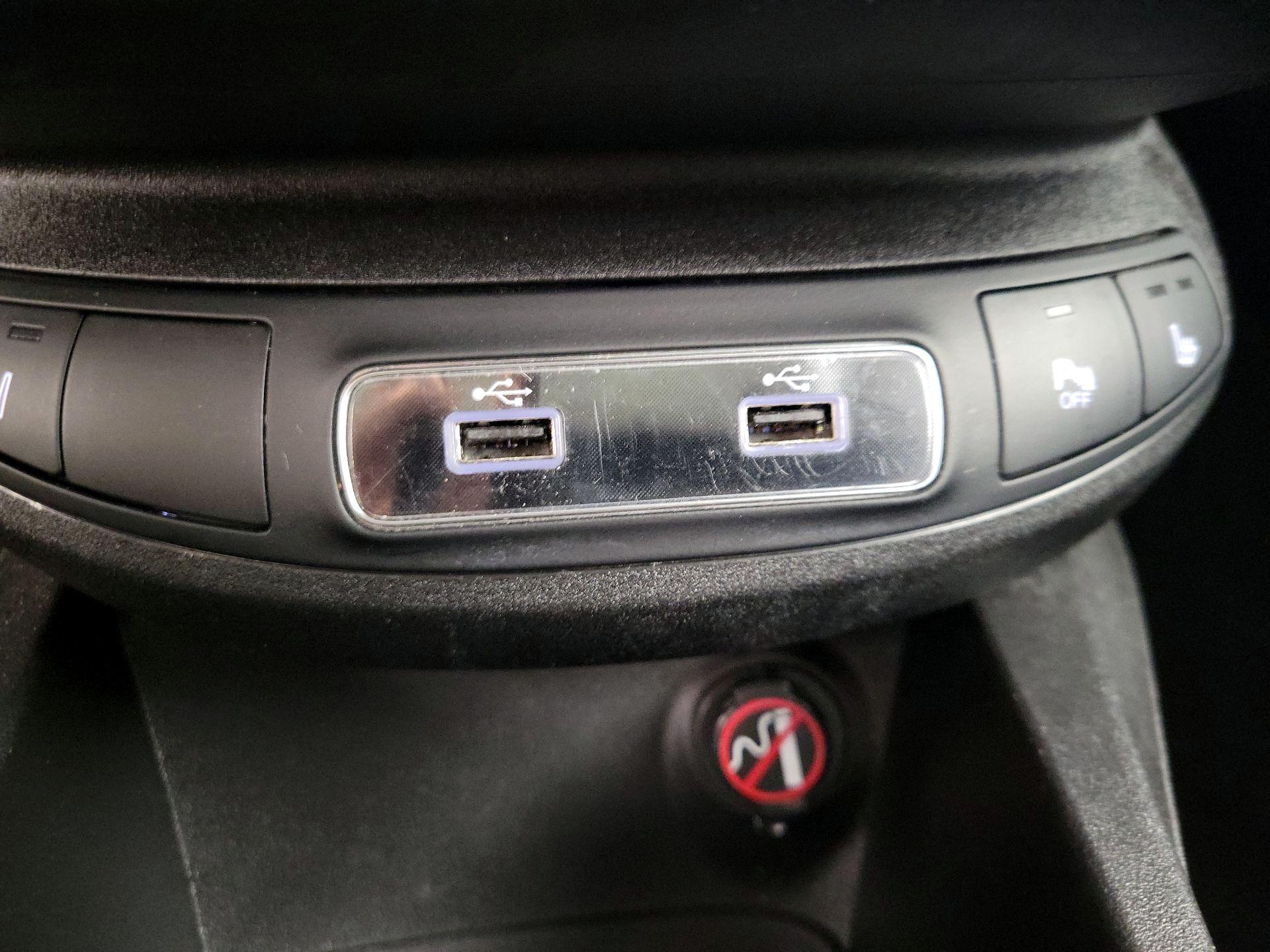 Thumbnail: 2021 Fiat 500X - 19