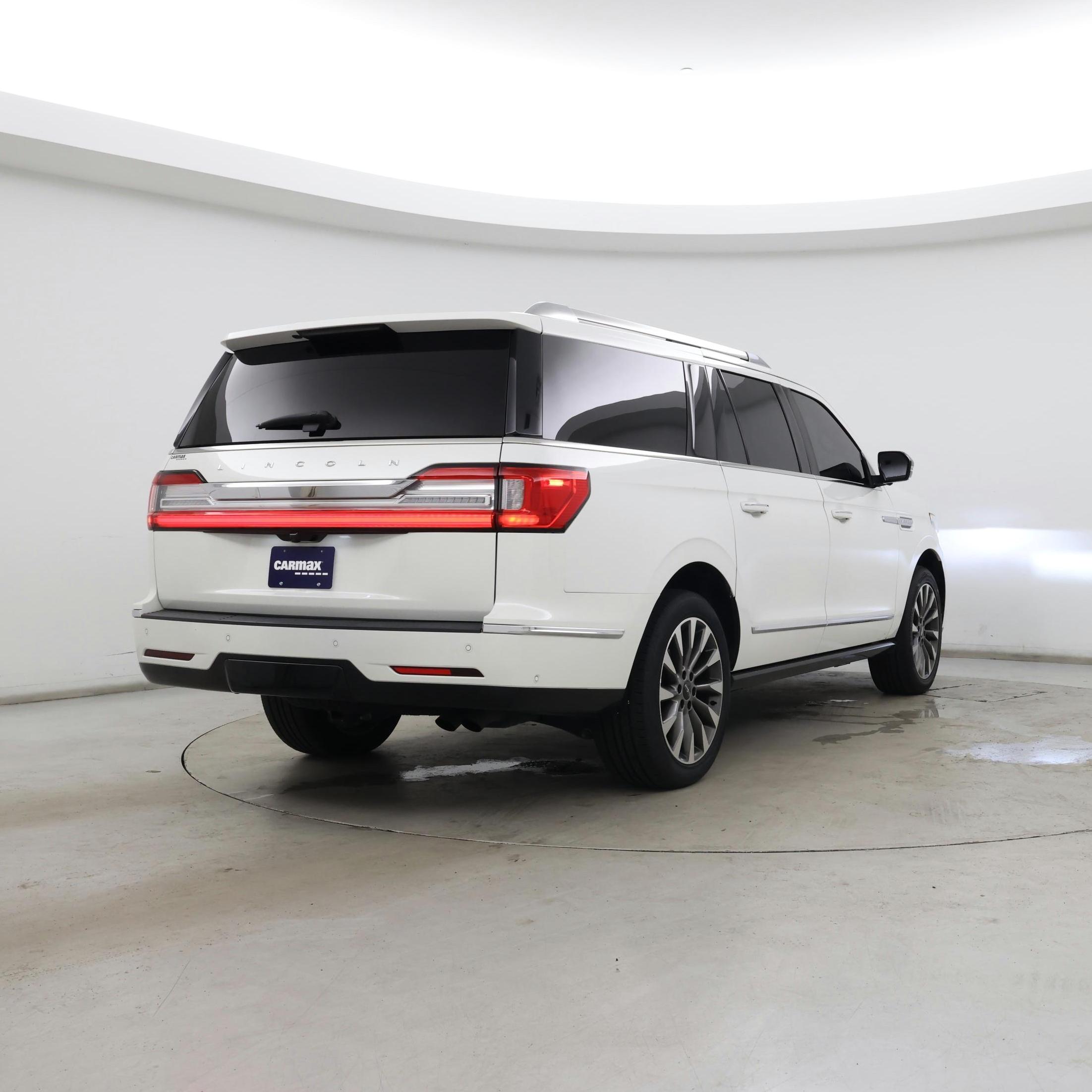 Thumbnail: 2021 Lincoln Navigator L - 8