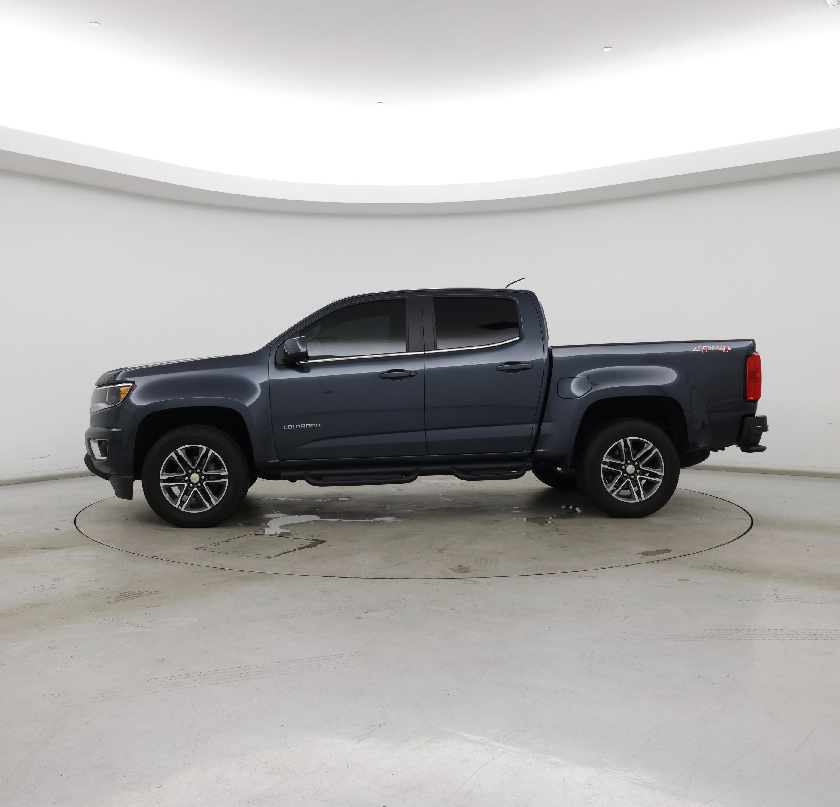Thumbnail: 2019 Chevrolet Colorado - 3