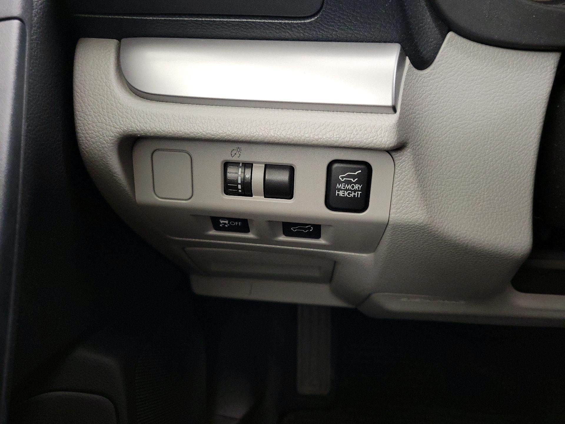 Thumbnail: 2015 Subaru Forester - 13