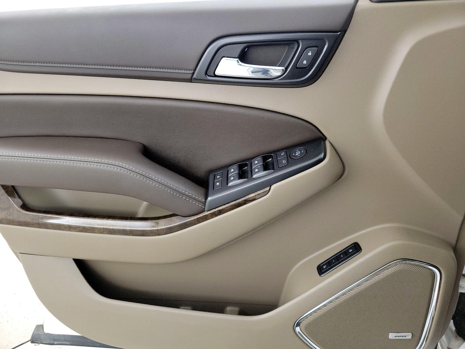 Thumbnail: 2019 Chevrolet Suburban - 12