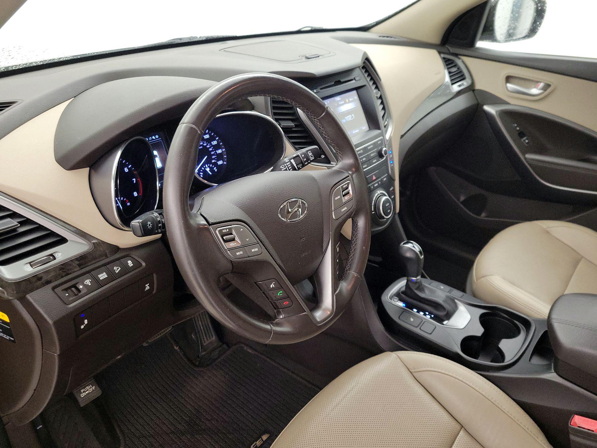 Thumbnail: 2017 Hyundai Santa Fe - 9