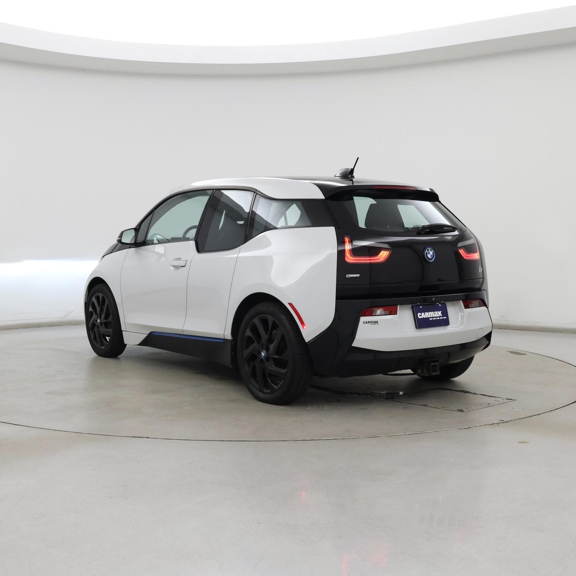 Thumbnail: 2017 BMW i3 - 2