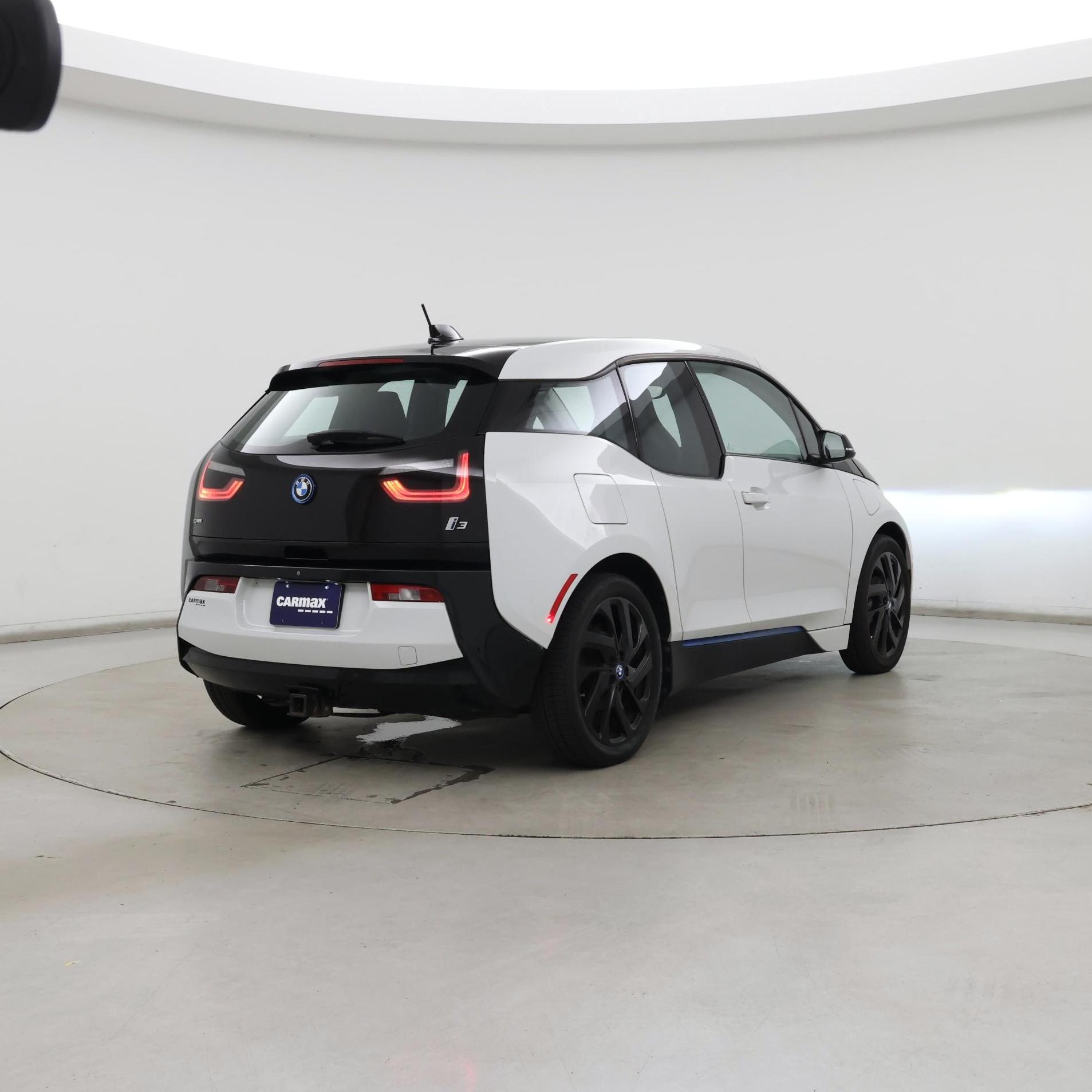 Thumbnail: 2017 BMW i3 - 8
