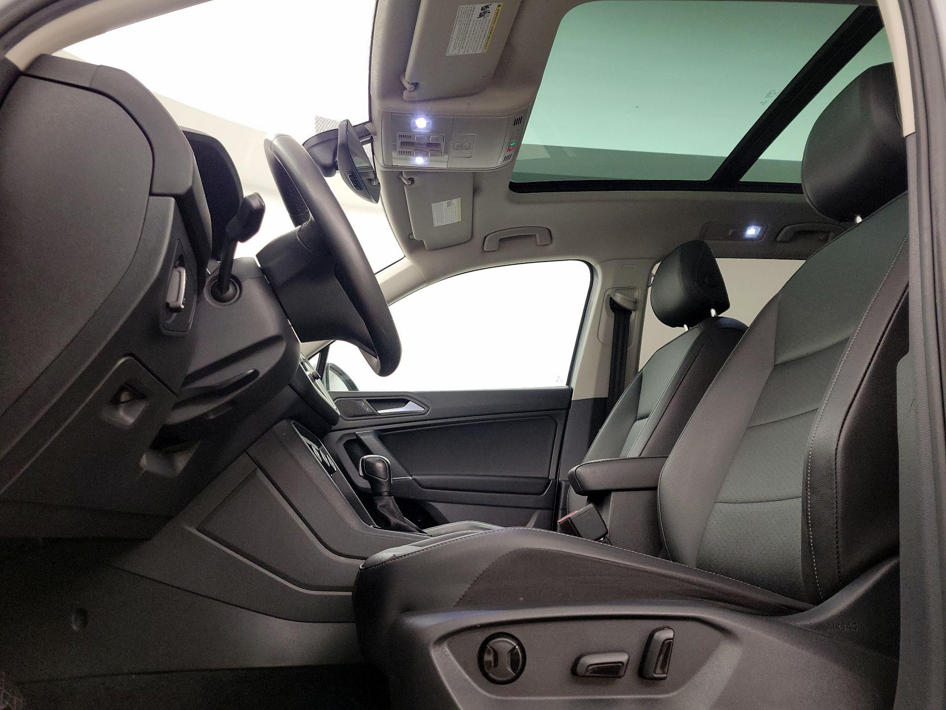 Thumbnail: 2020 Volkswagen Tiguan - 19