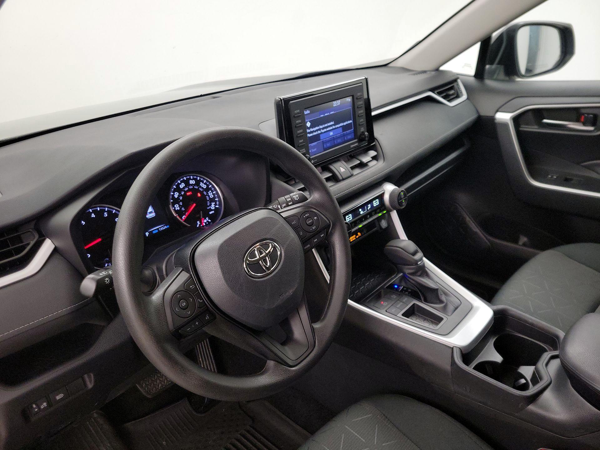 Thumbnail: 2020 Toyota RAV4 - 9