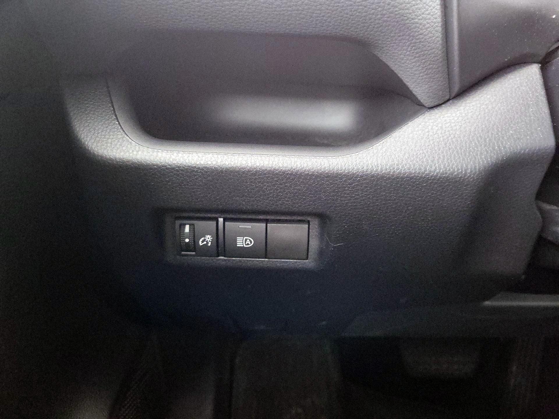 Thumbnail: 2020 Toyota RAV4 - 13