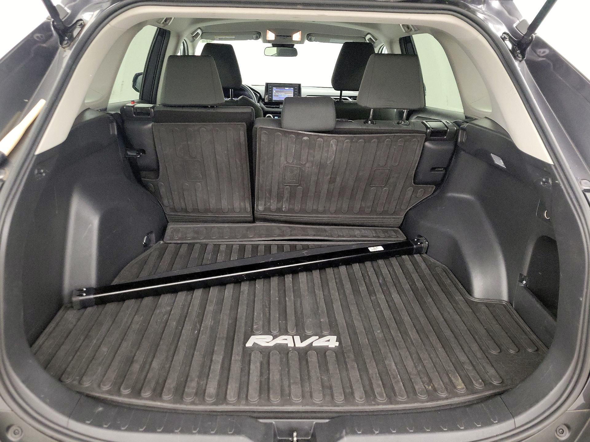 Thumbnail: 2020 Toyota RAV4 - 20