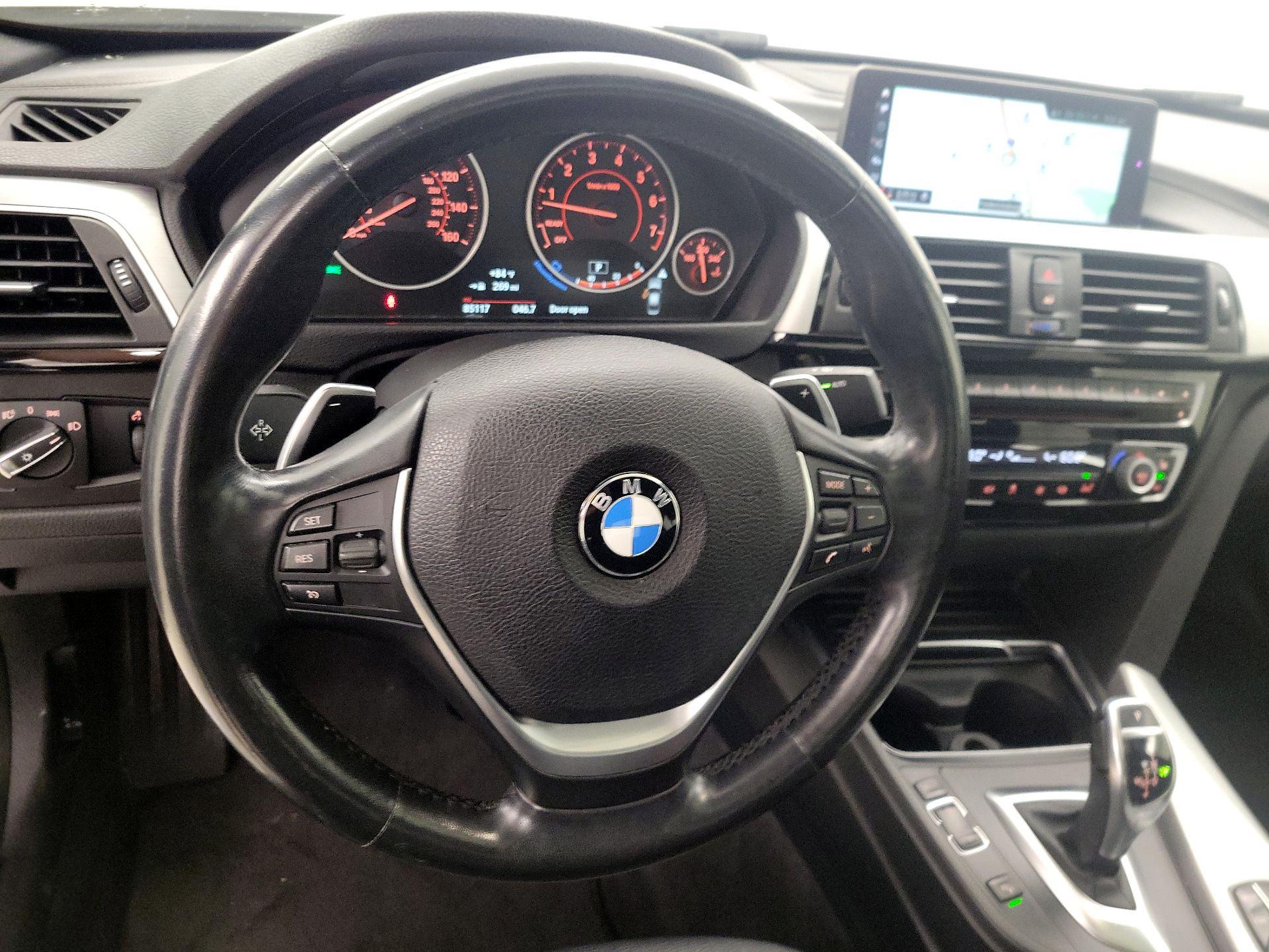 Thumbnail: 2018 BMW 3 Series - 10