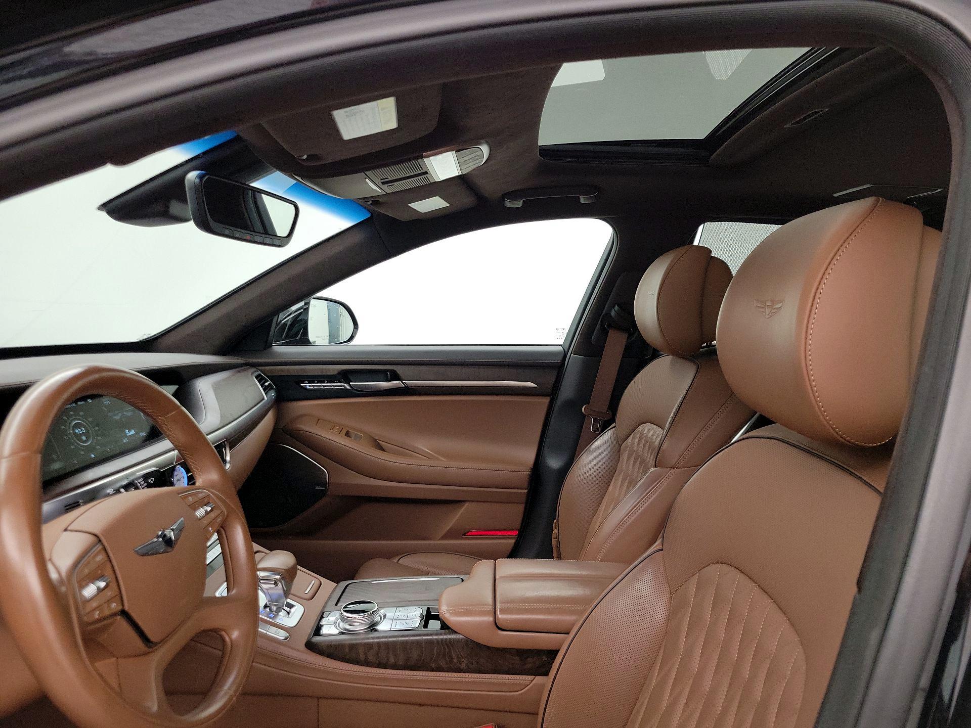 Thumbnail: 2022 Genesis G90 - 20