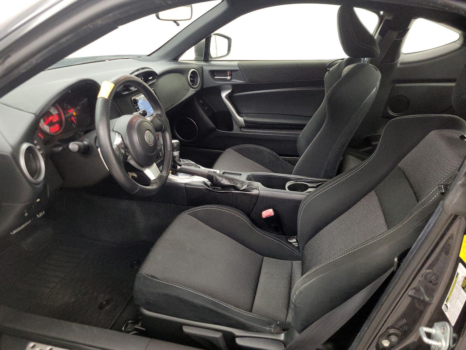 Thumbnail: 2017 Toyota 86 - 11