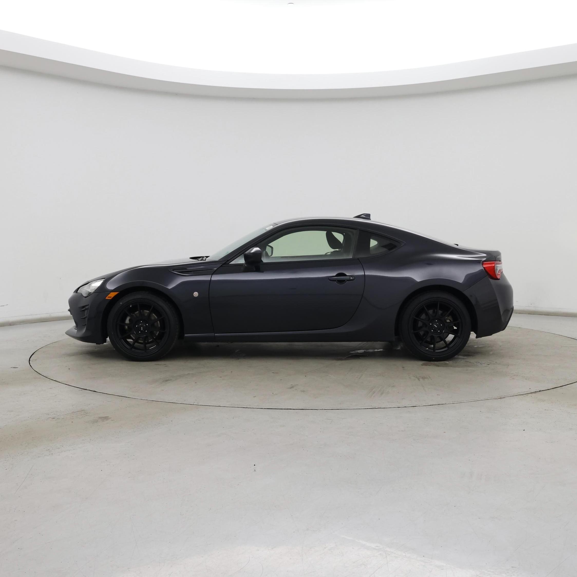 Thumbnail: 2017 Toyota 86 - 3
