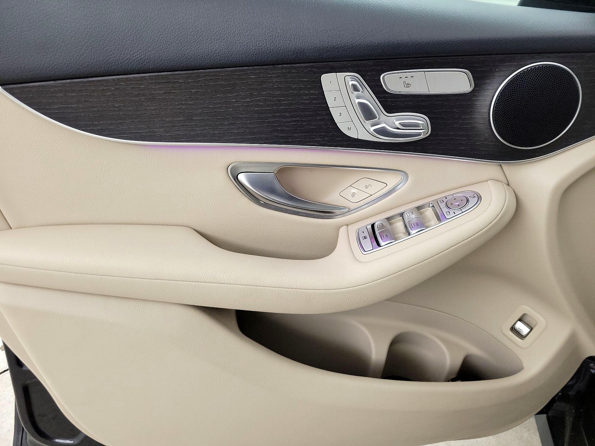 Thumbnail: 2020 Mercedes-Benz GLC - 12