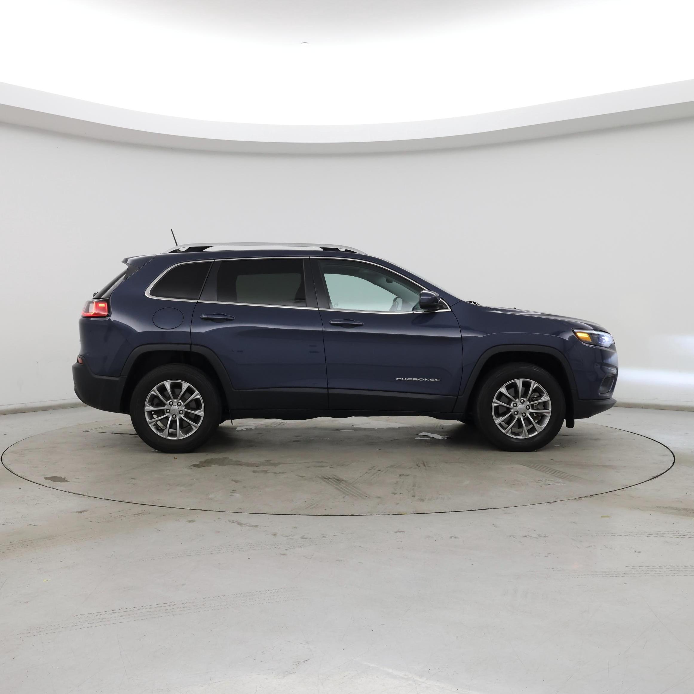 Thumbnail: 2020 Jeep Cherokee - 7