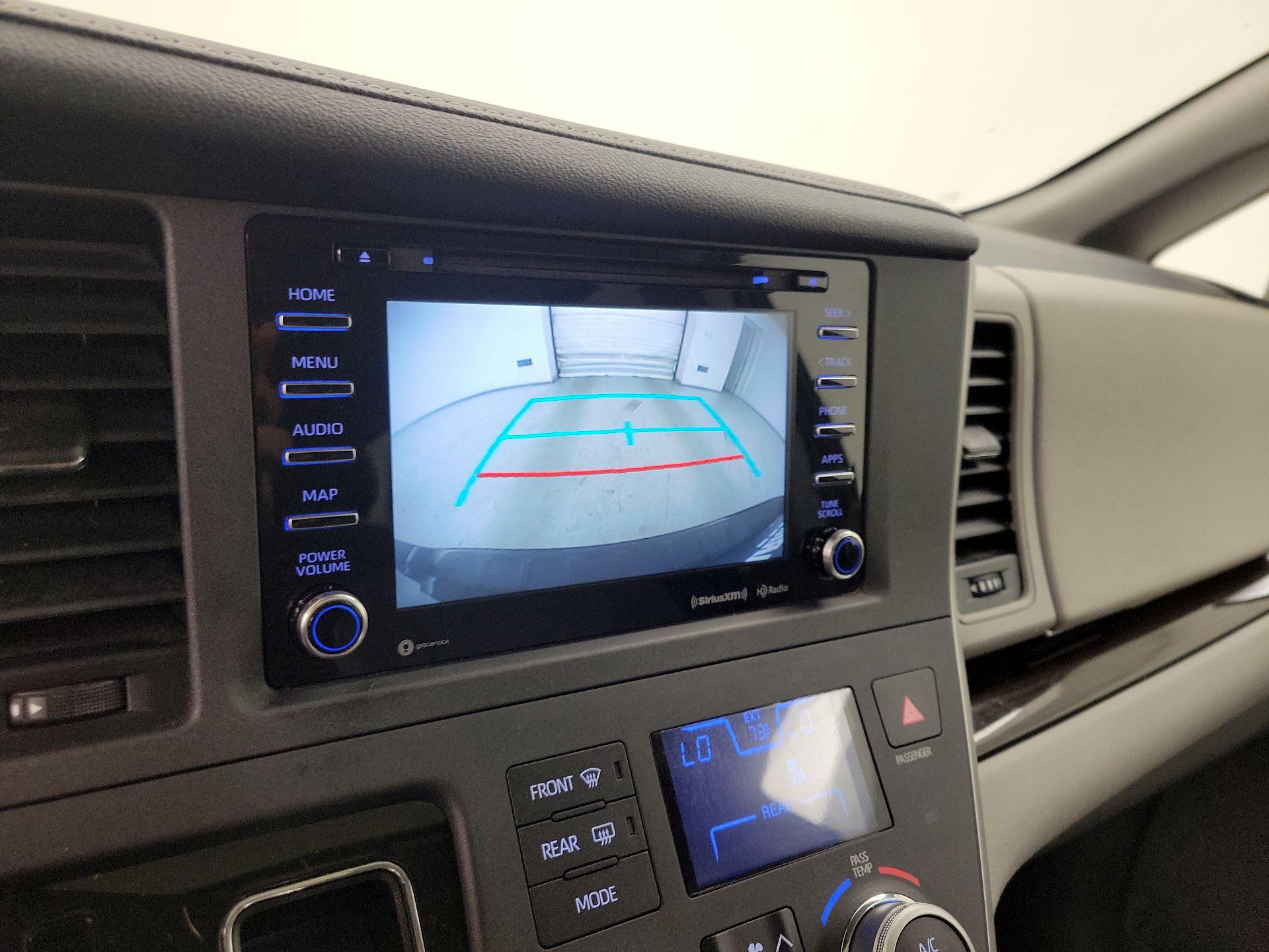 Thumbnail: 2020 Toyota Sienna - 15
