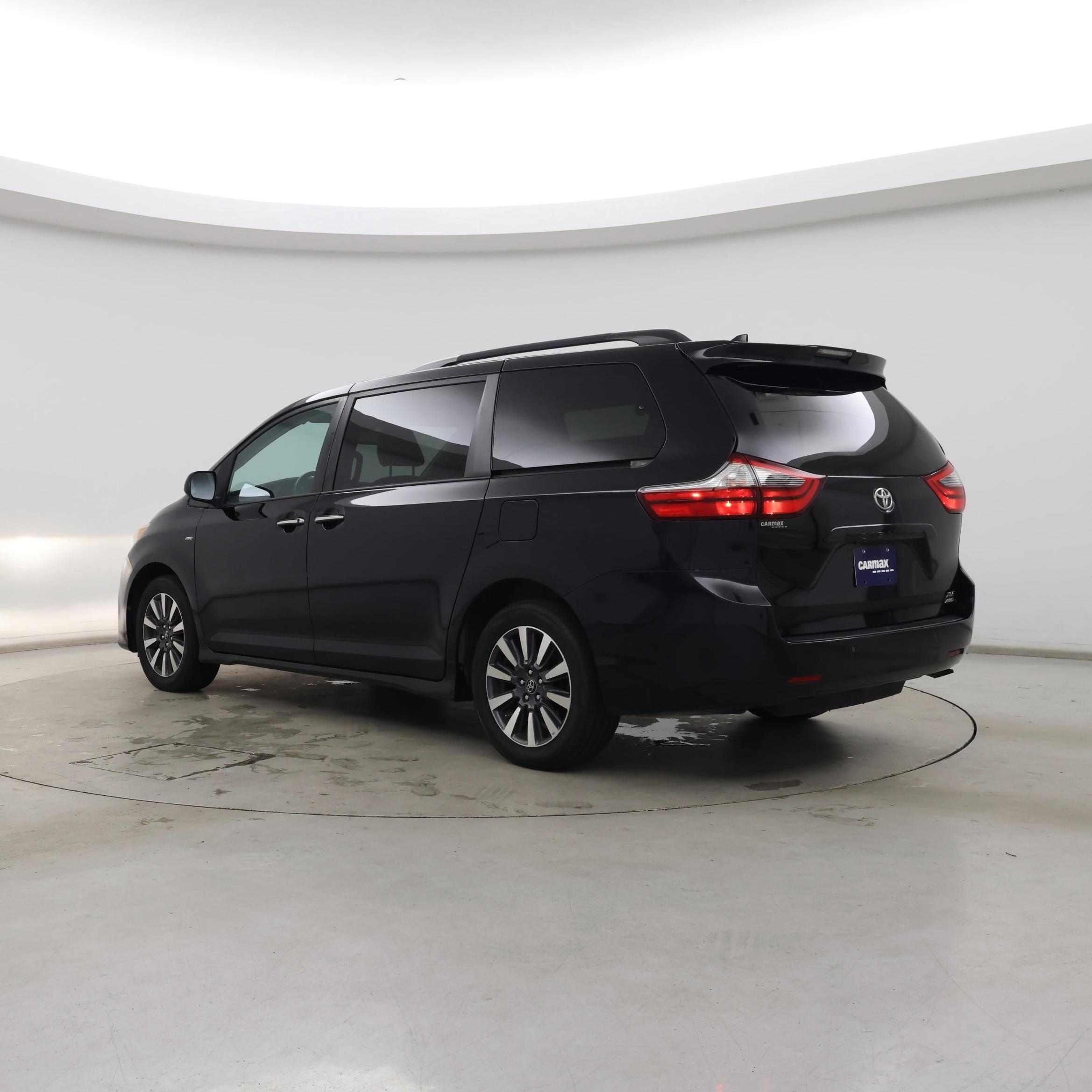 Thumbnail: 2020 Toyota Sienna - 2