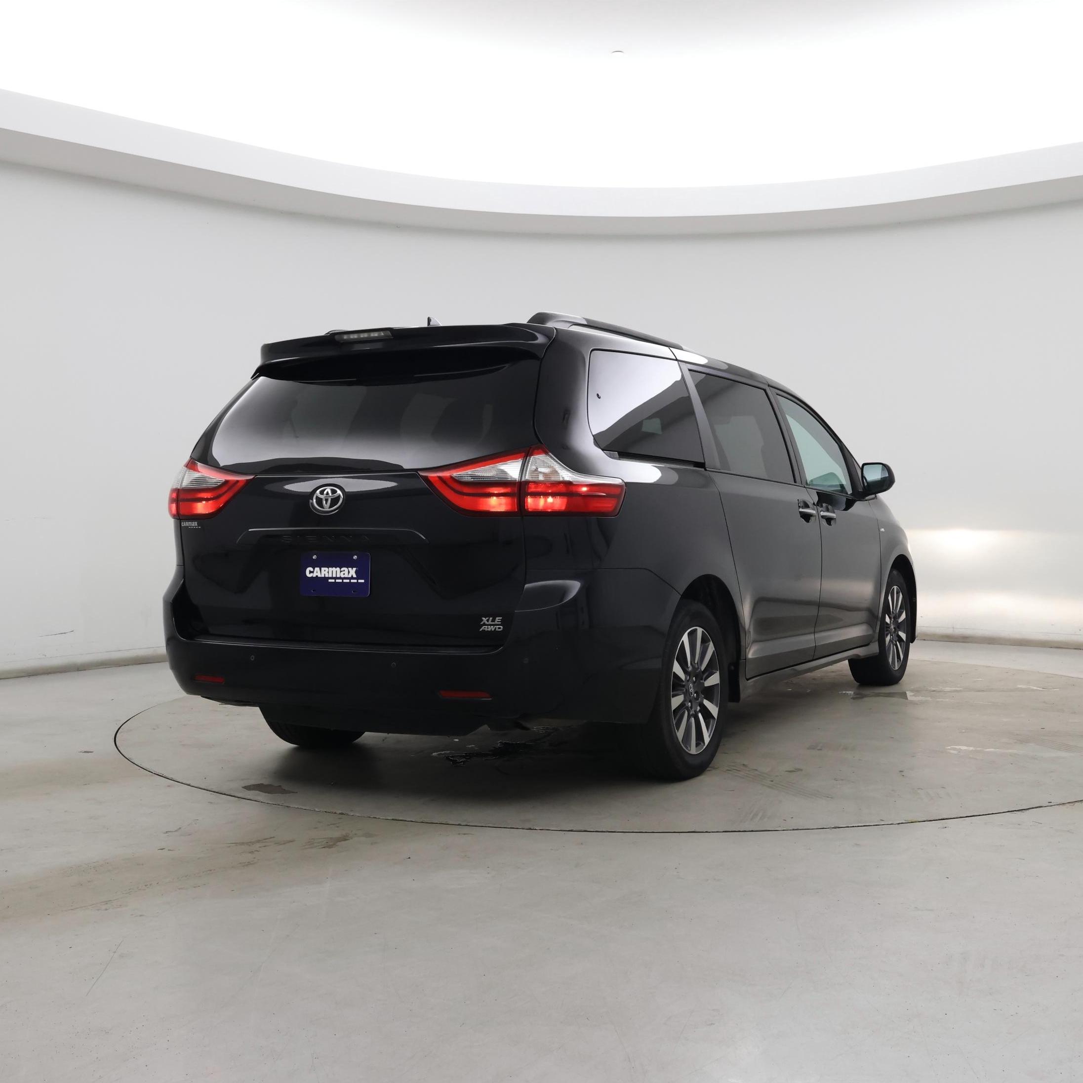 Thumbnail: 2020 Toyota Sienna - 8