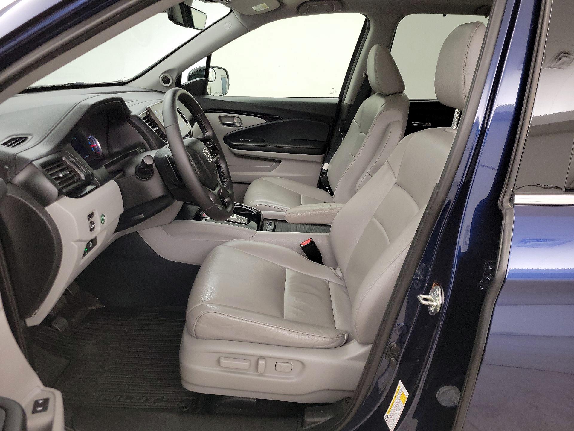 Thumbnail: 2020 Honda Pilot - 11