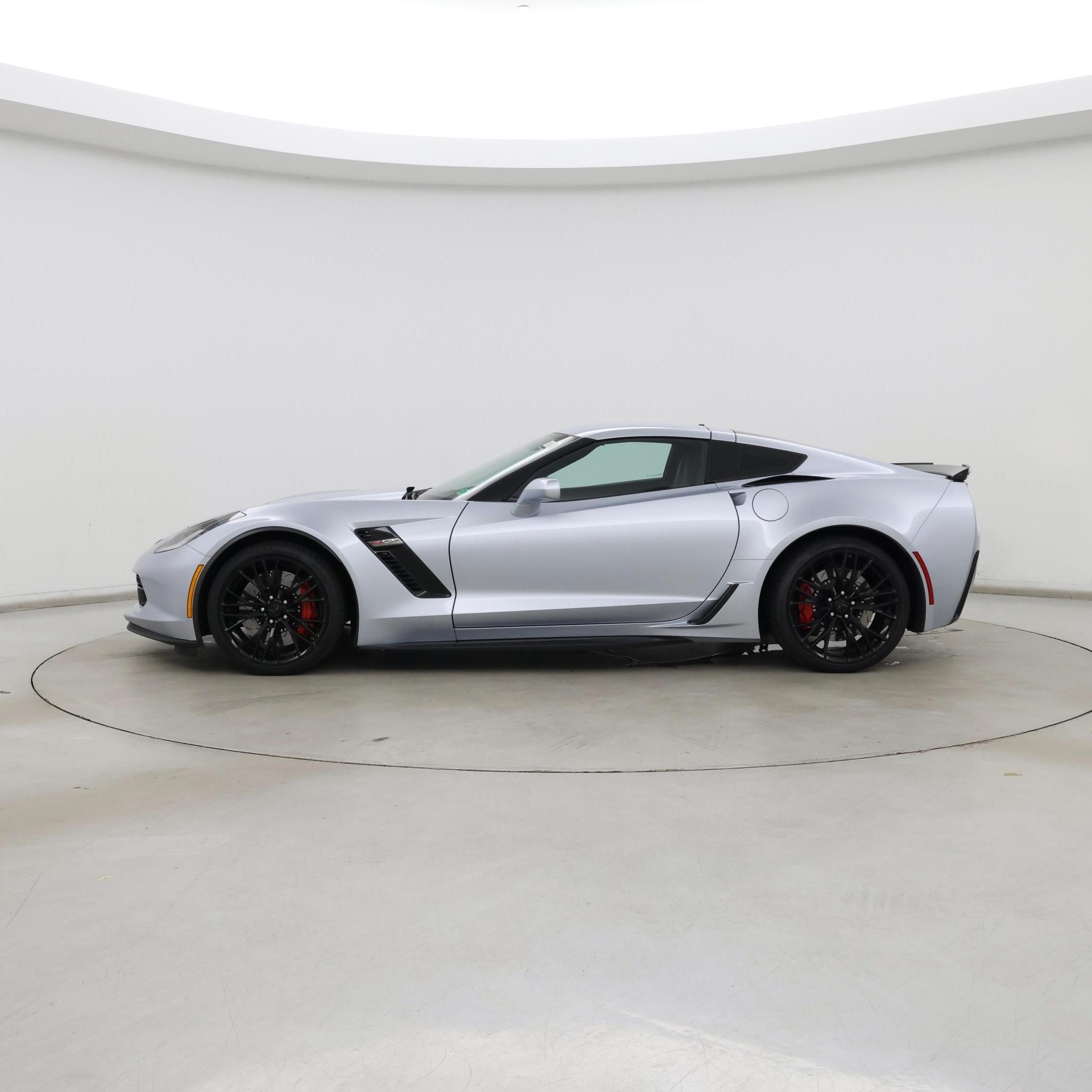 Thumbnail: 2017 Chevrolet Corvette - 3