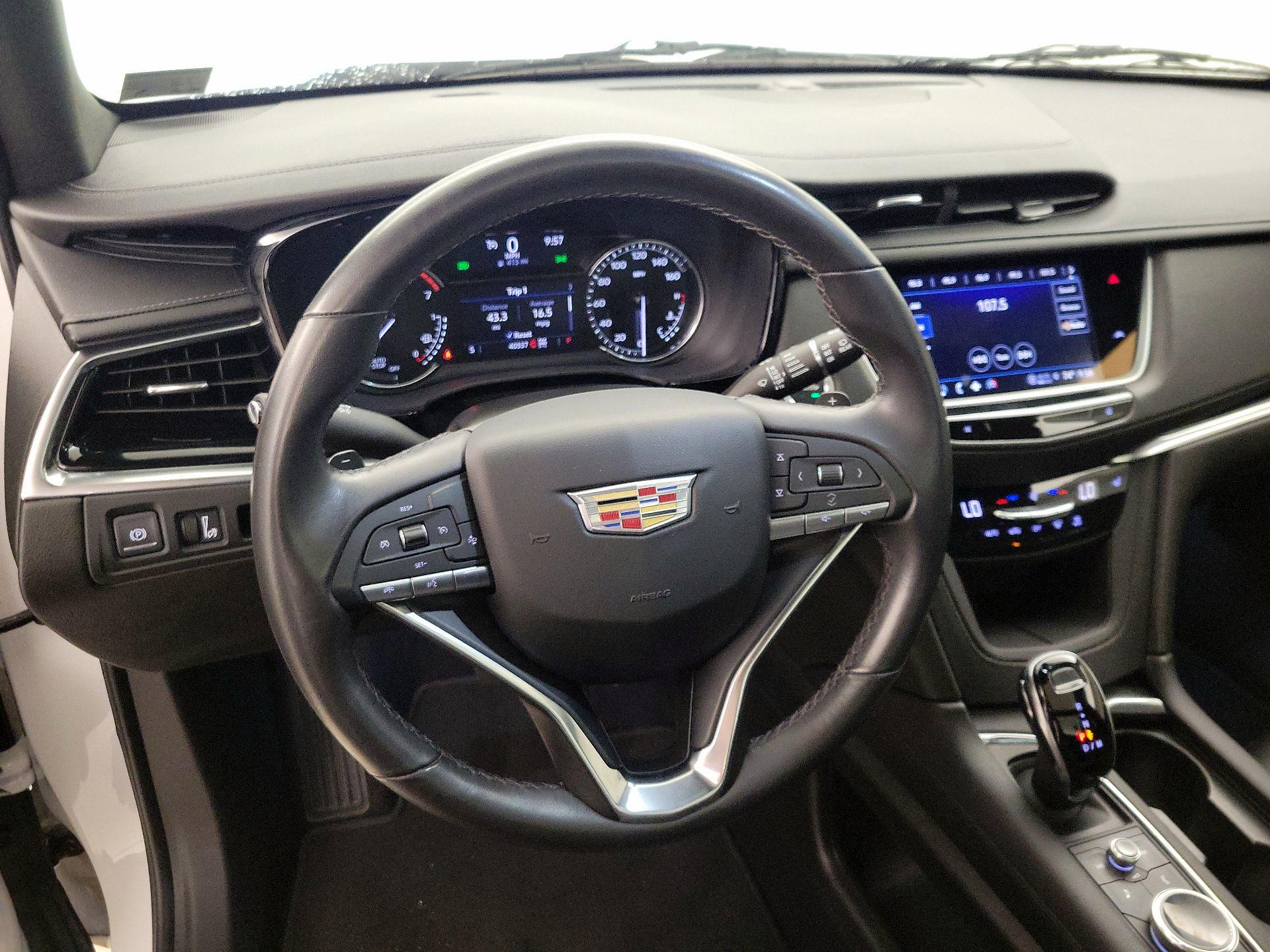 Thumbnail: 2022 Cadillac XT6 - 10