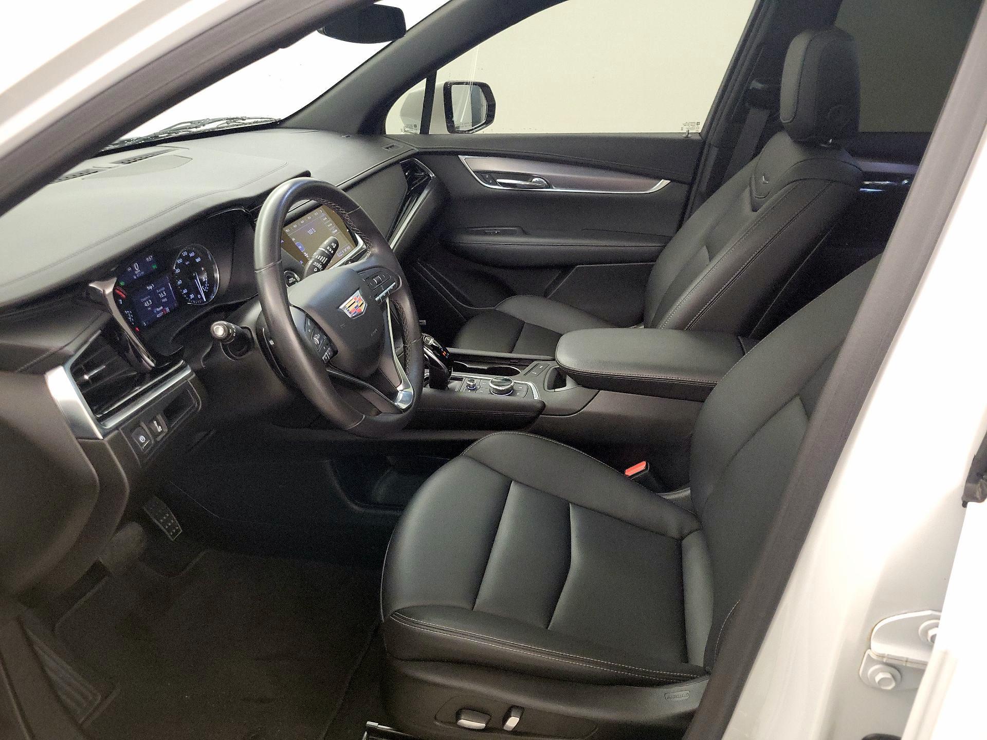 Thumbnail: 2022 Cadillac XT6 - 11