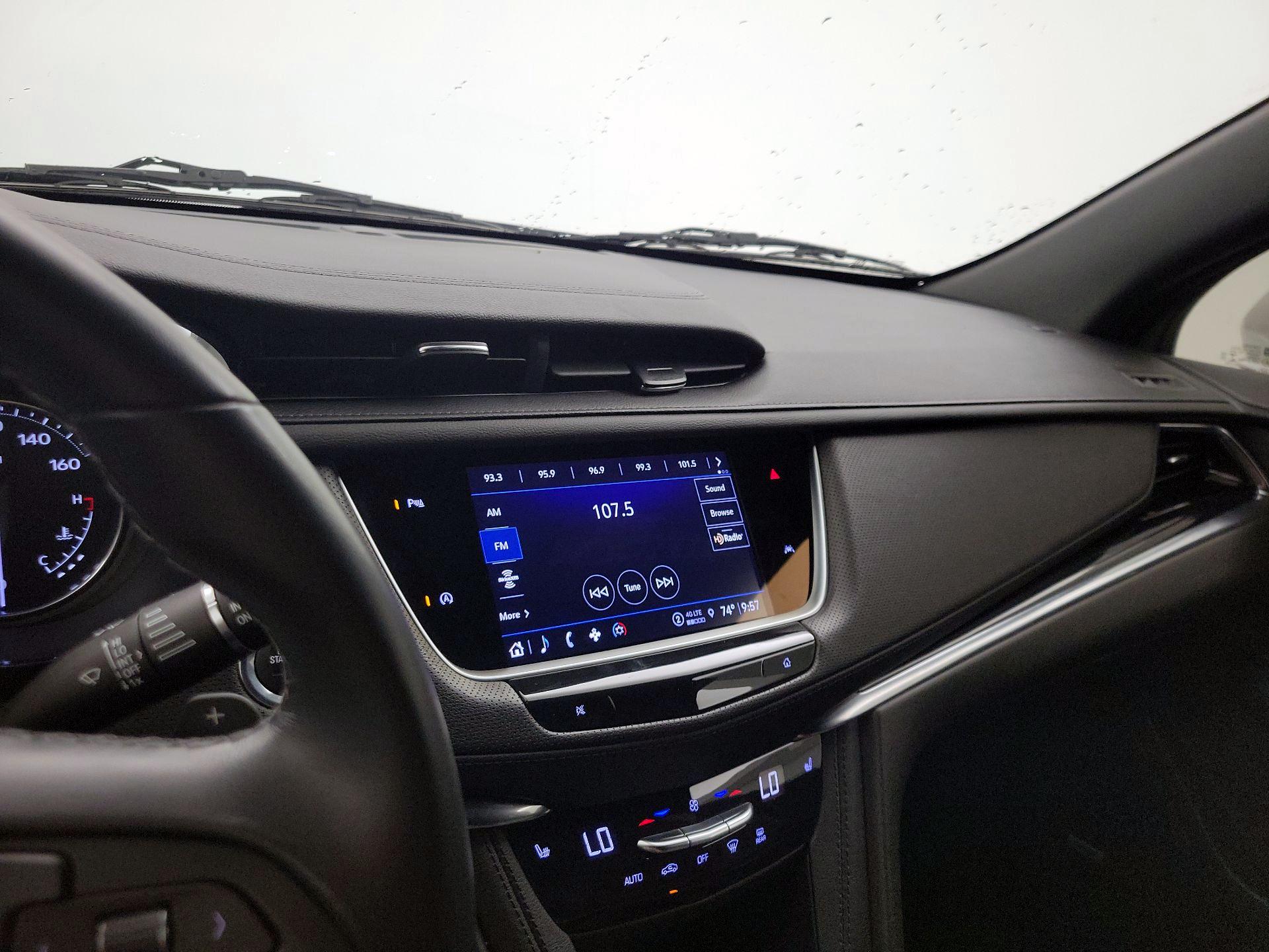 Thumbnail: 2022 Cadillac XT6 - 15