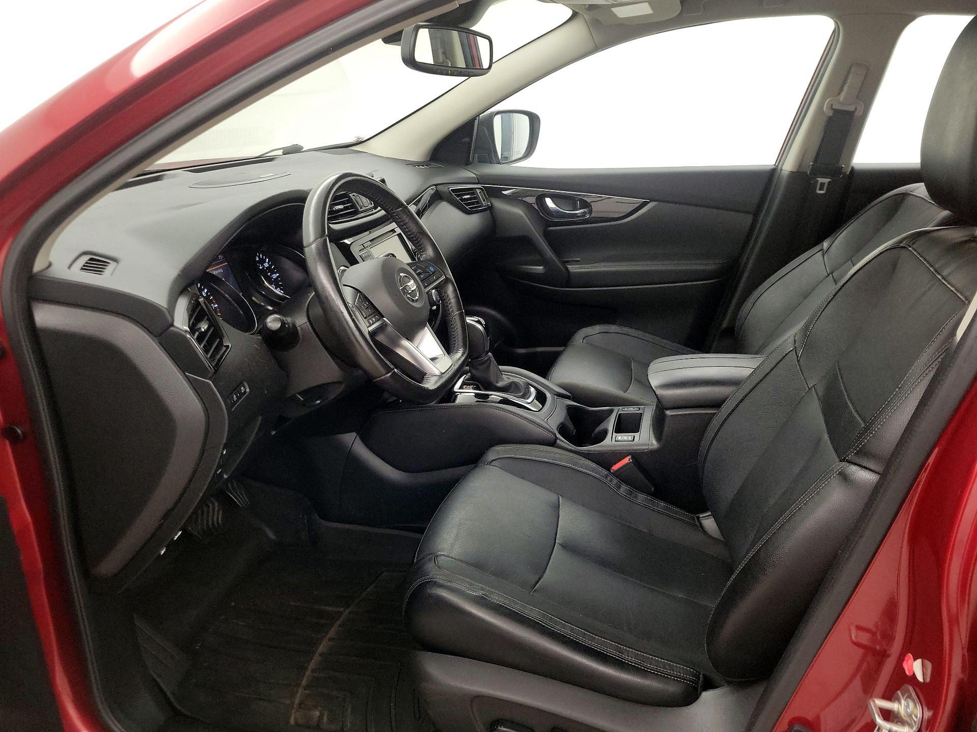 Thumbnail: 2019 Nissan Rogue Sport - 11