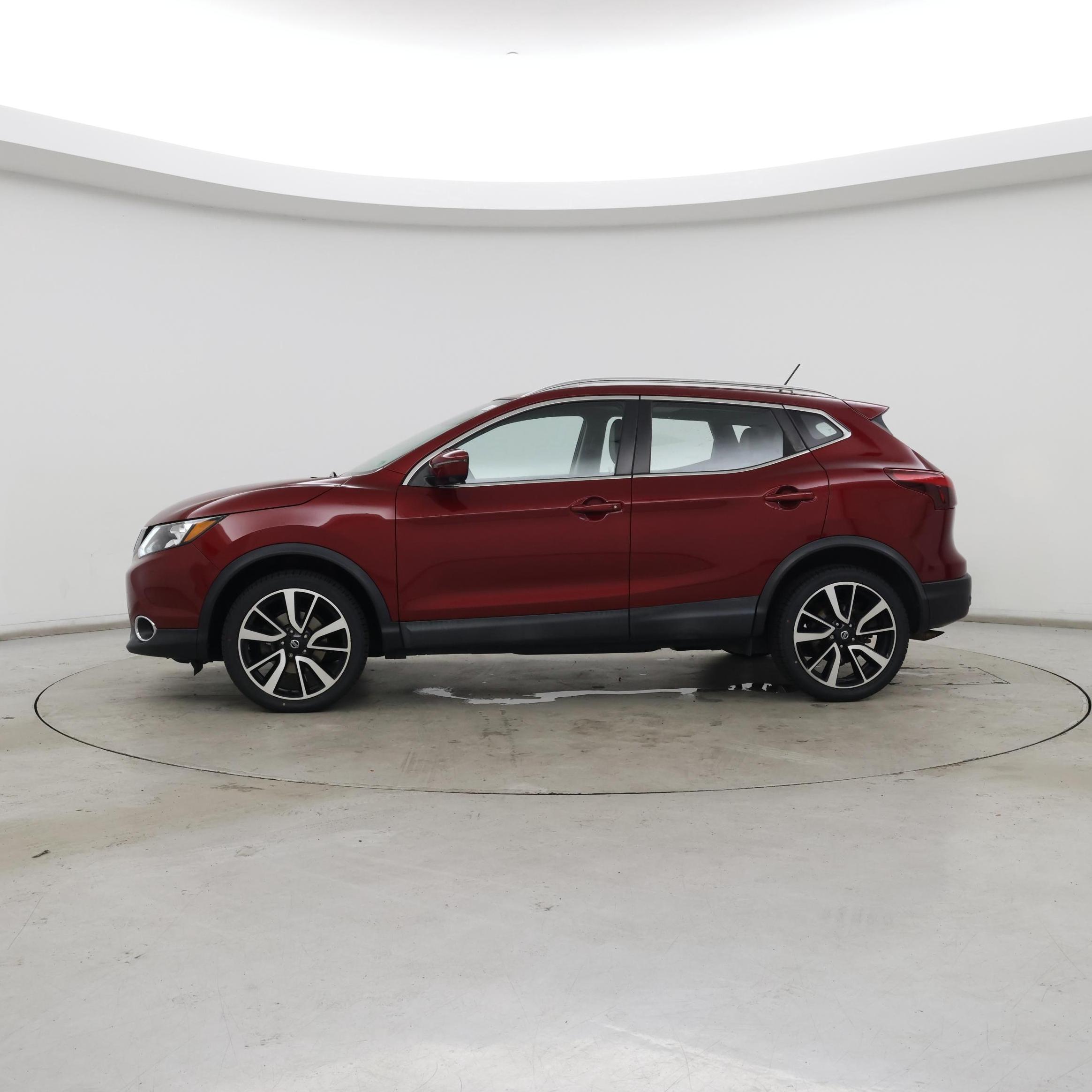Thumbnail: 2019 Nissan Rogue Sport - 3
