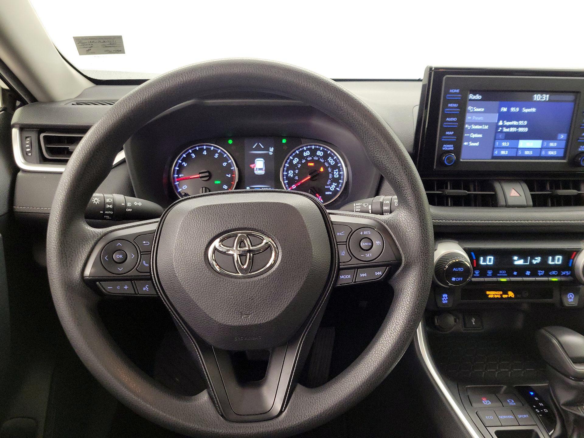 Thumbnail: 2020 Toyota RAV4 - 10