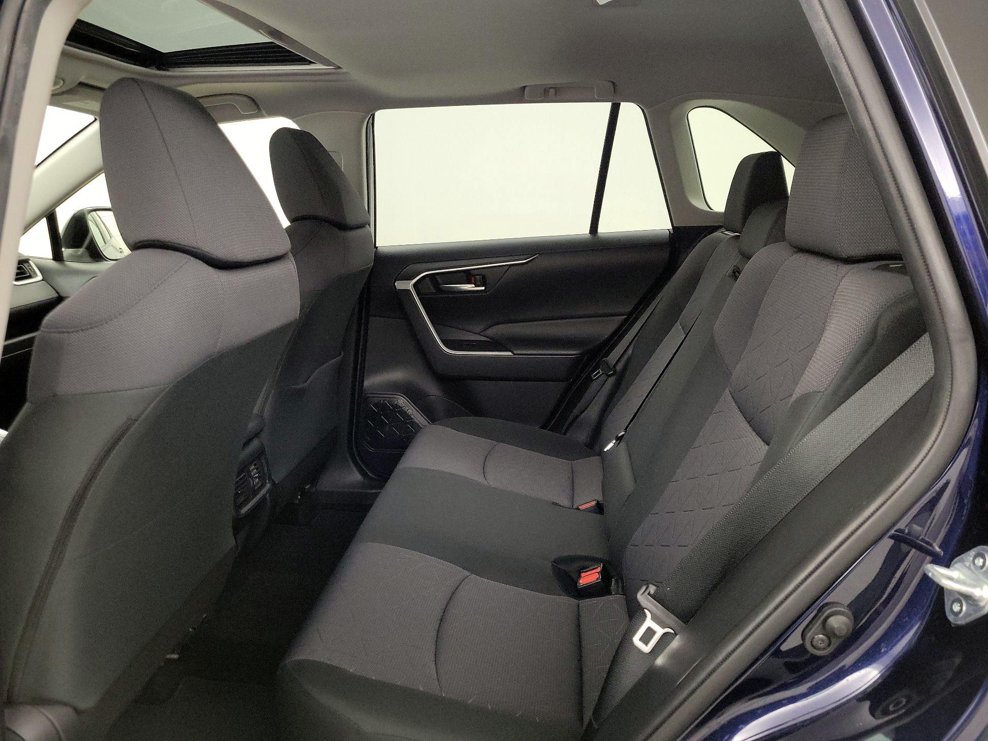 Thumbnail: 2020 Toyota RAV4 - 20
