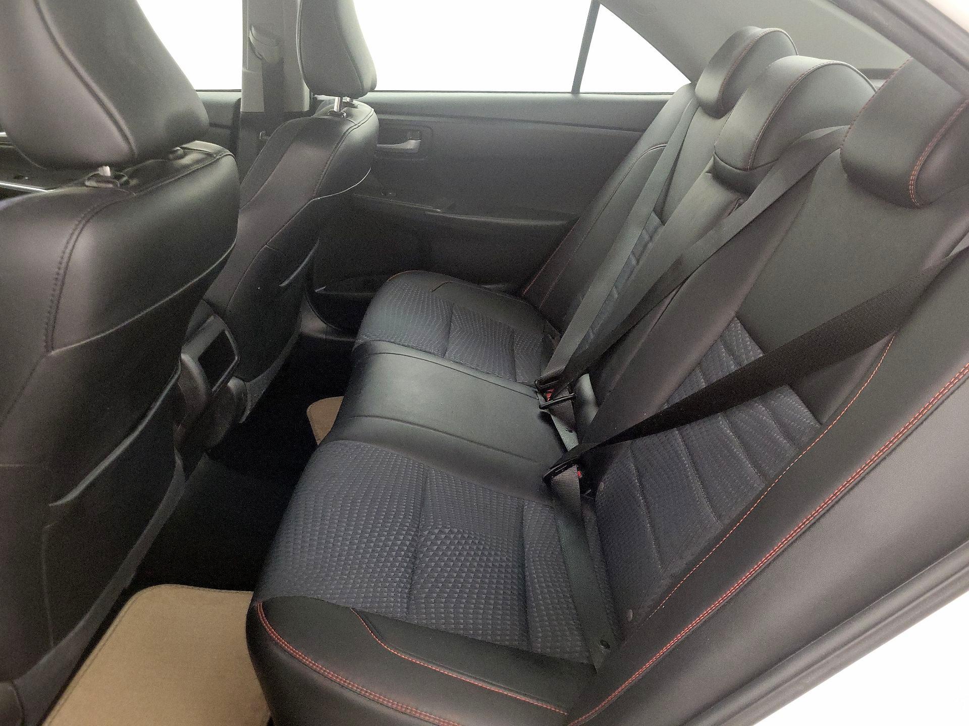 Thumbnail: 2015 Toyota Camry - 19