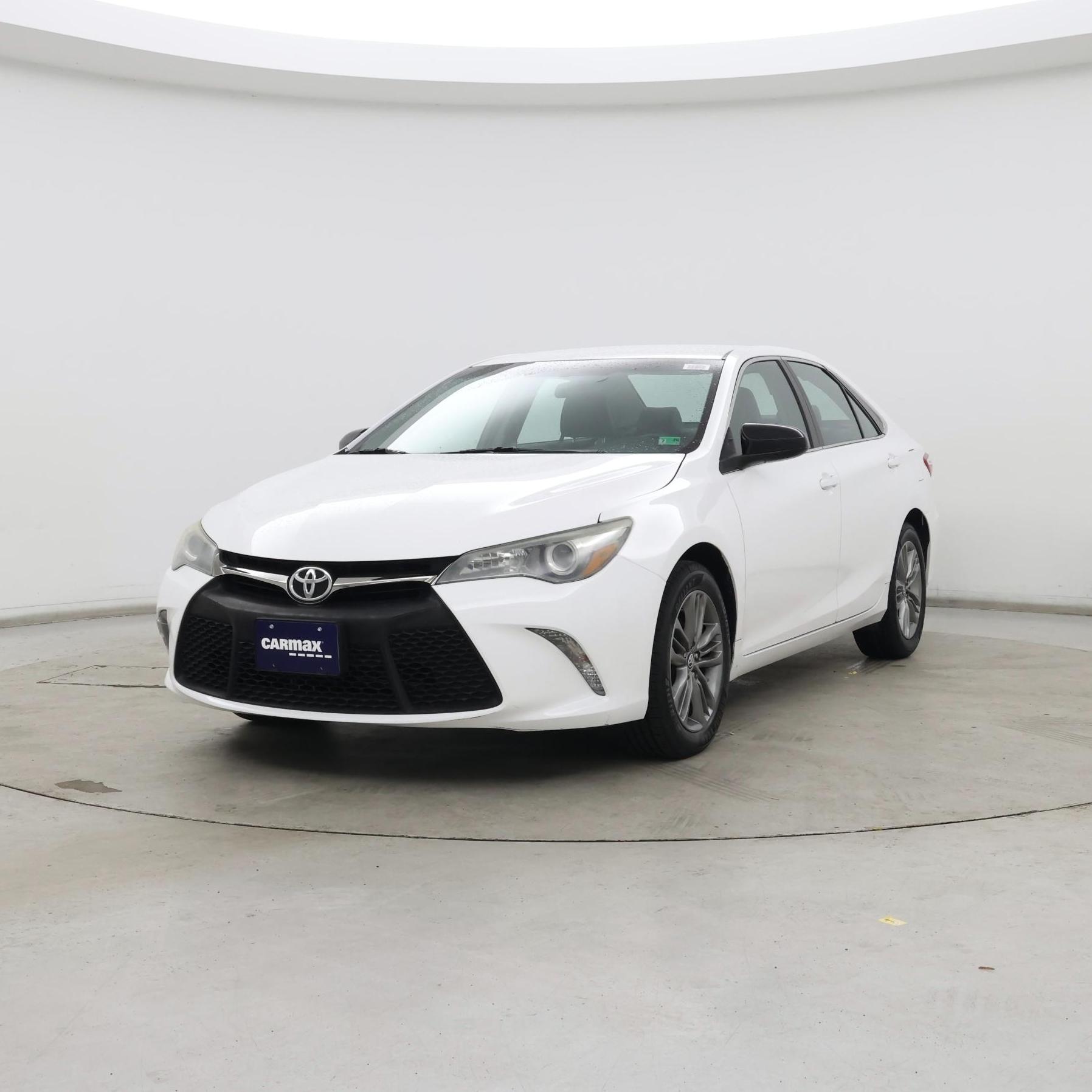 Thumbnail: 2015 Toyota Camry - 4