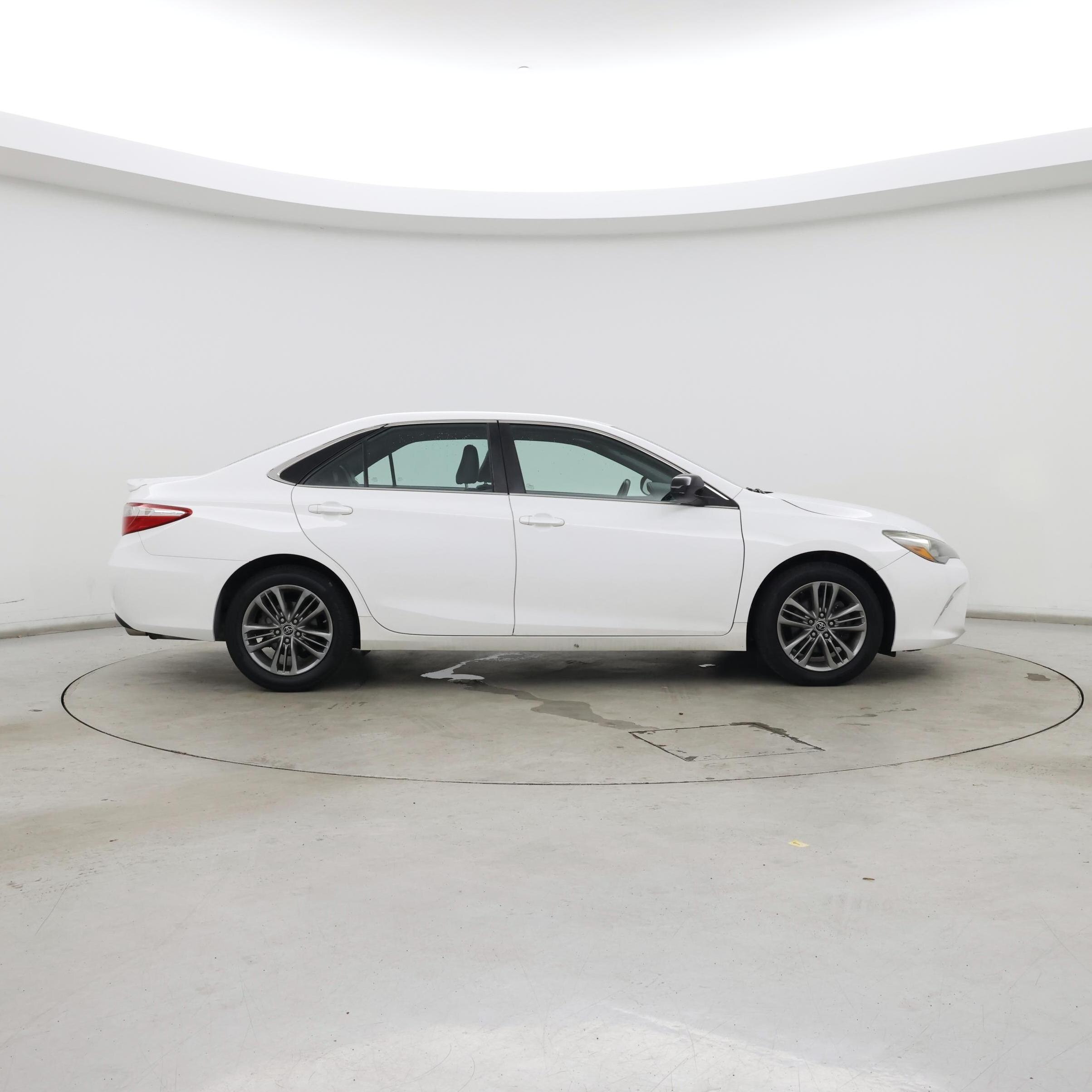 Thumbnail: 2015 Toyota Camry - 7