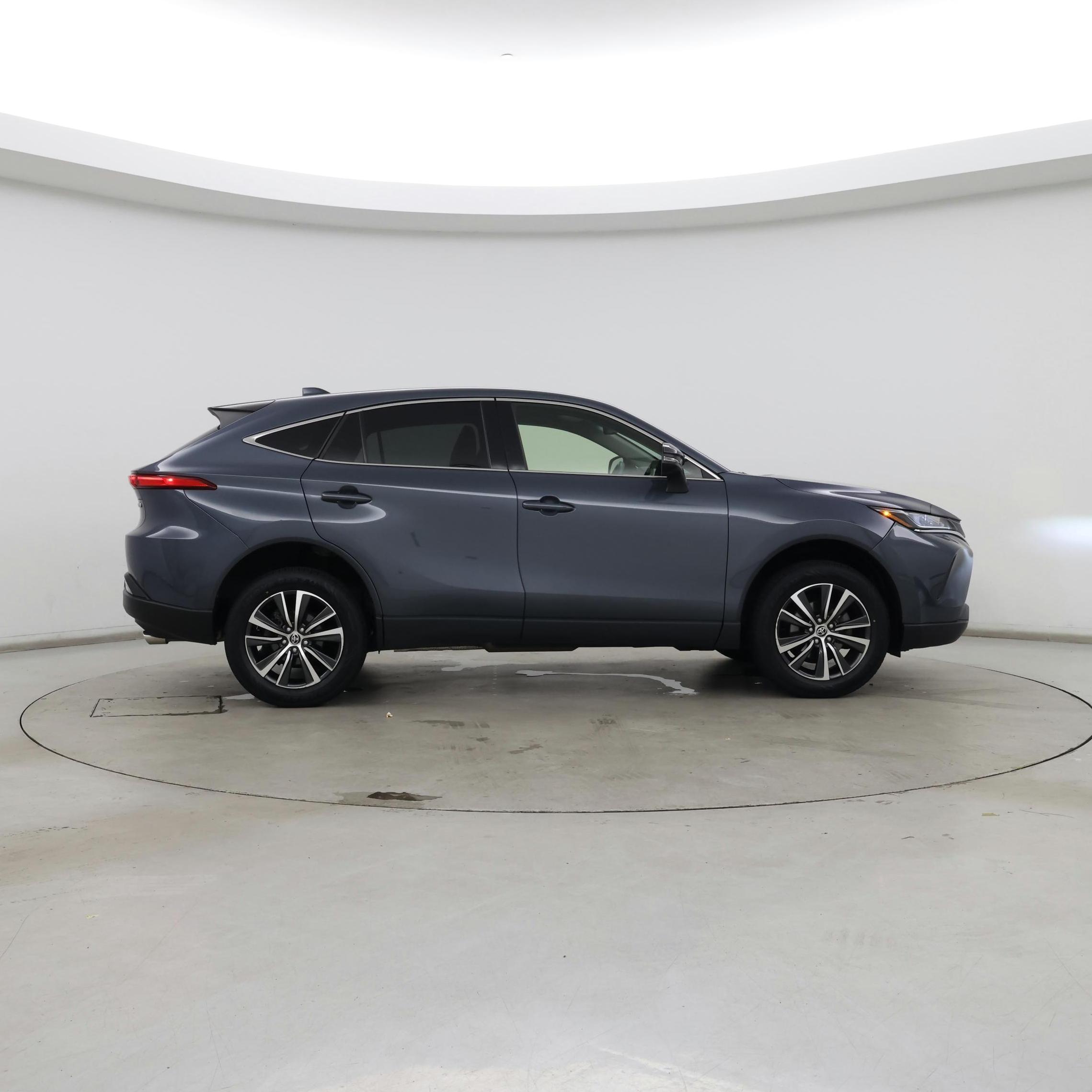 Thumbnail: 2022 Toyota Venza - 7